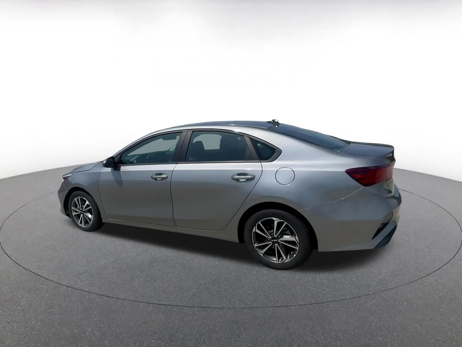 Thumbnail: 2024 Kia Forte - 10