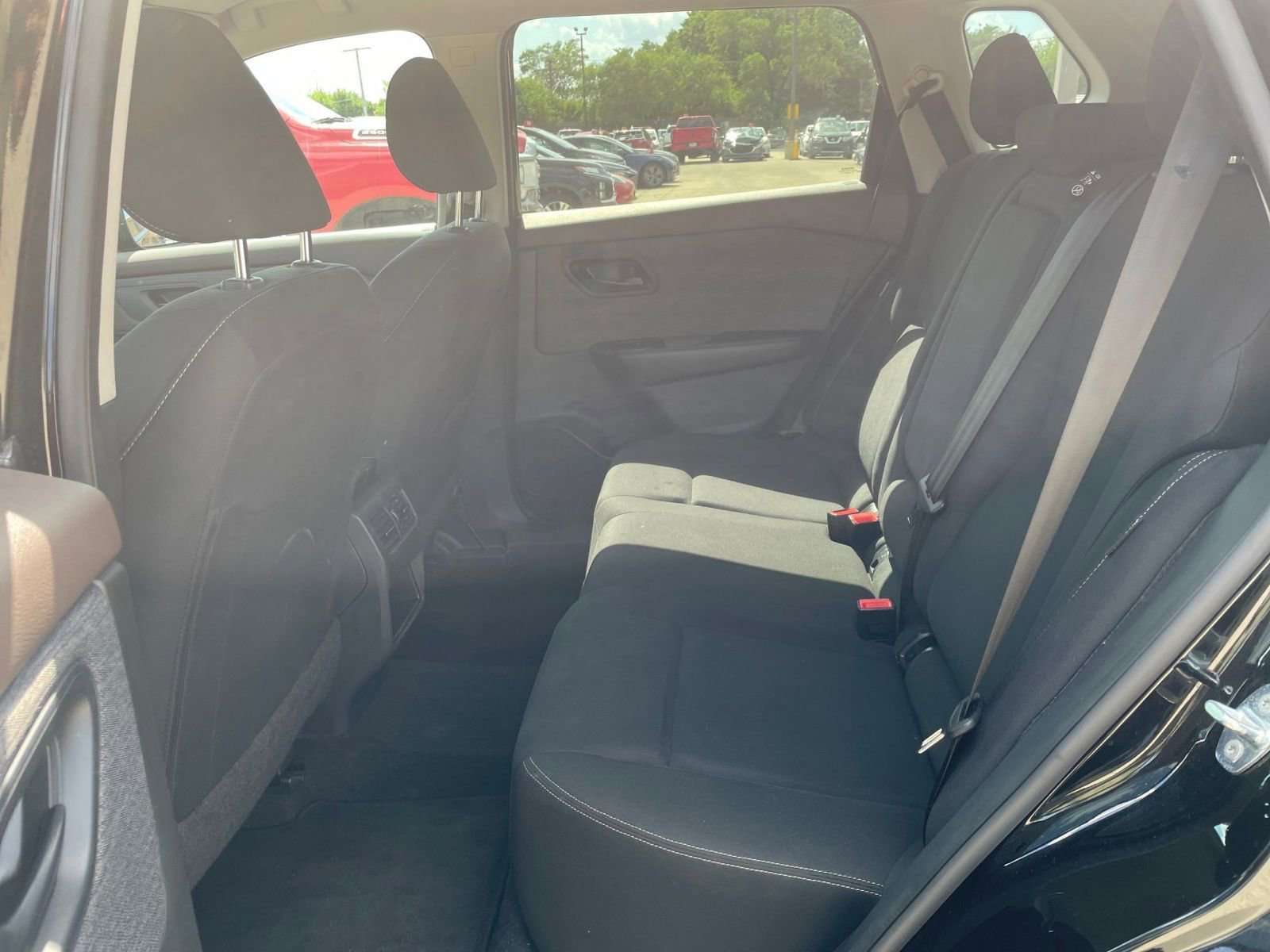 Thumbnail: 2023 Nissan Rogue - 25