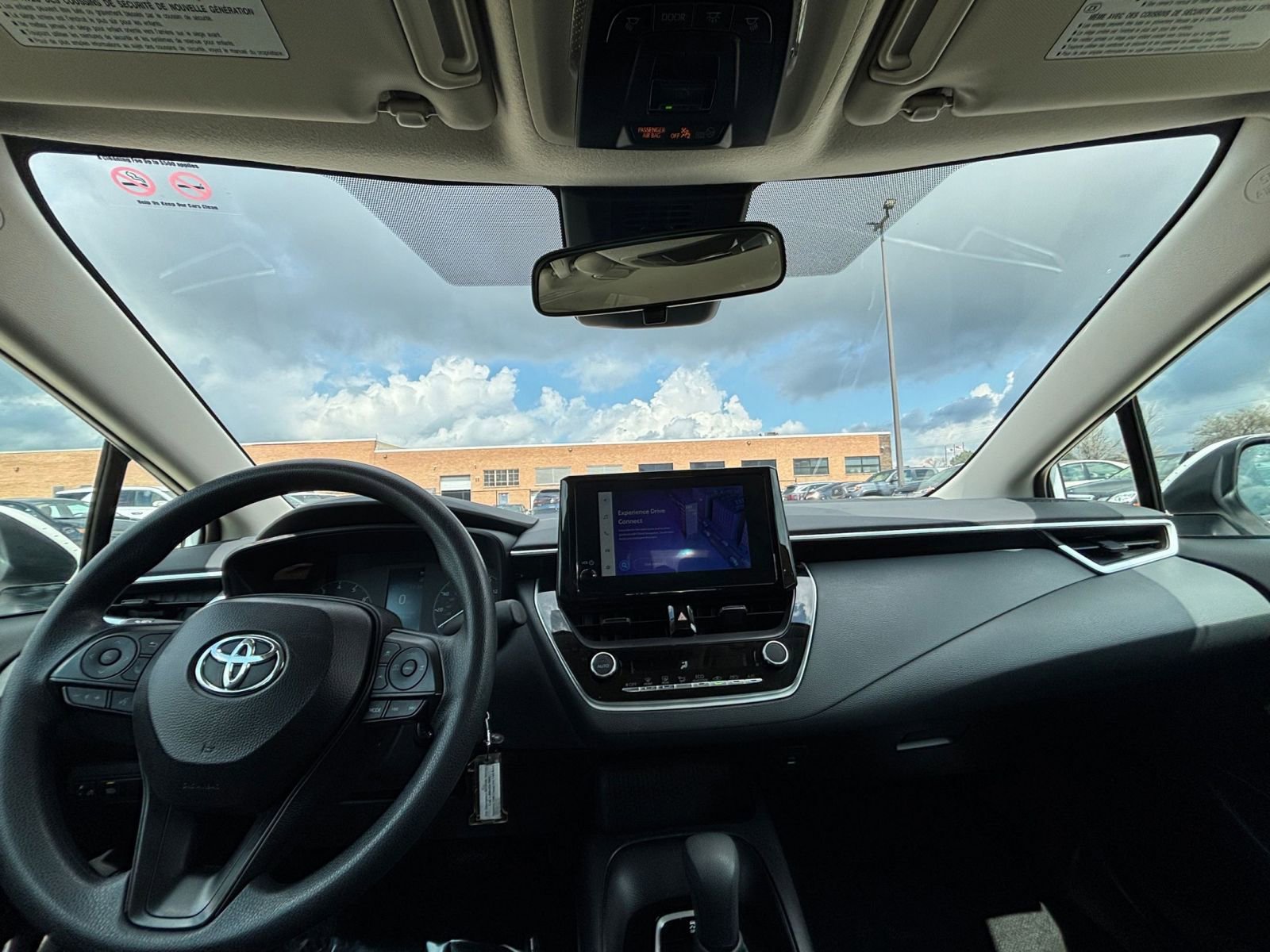 Thumbnail: 2025 Toyota Corolla - 31