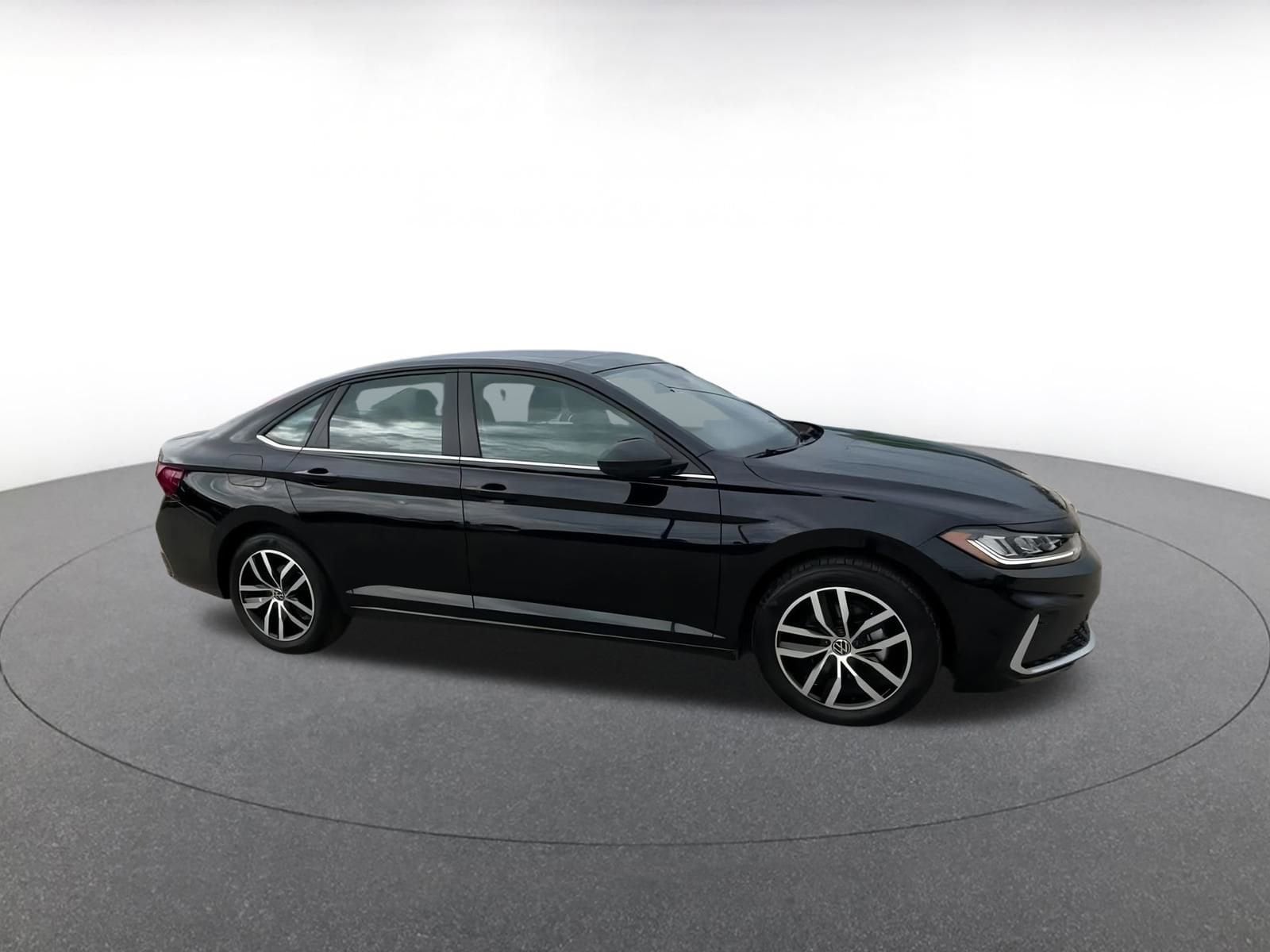 Thumbnail: 2025 Volkswagen Jetta - 2