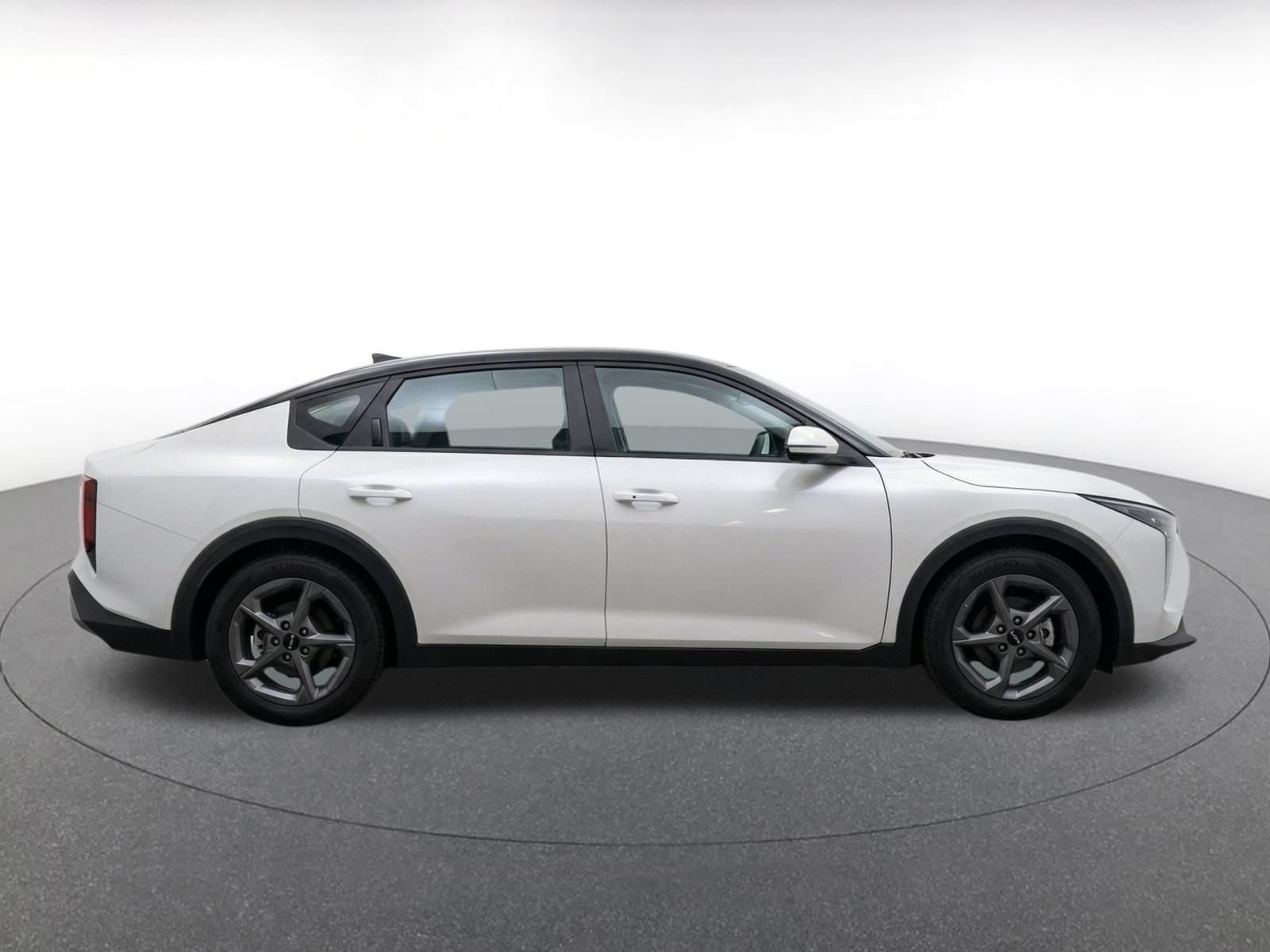 Thumbnail: 2025 Kia K4 - 10