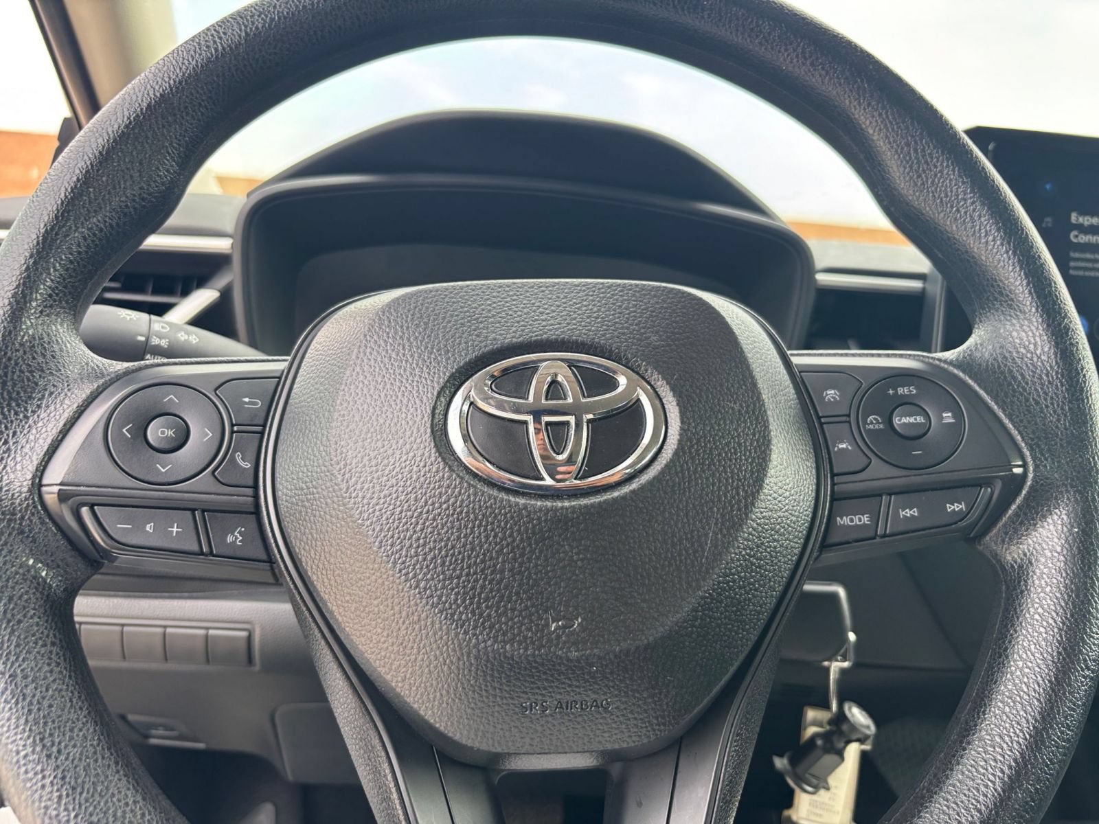 Thumbnail: 2025 Toyota Corolla - 25