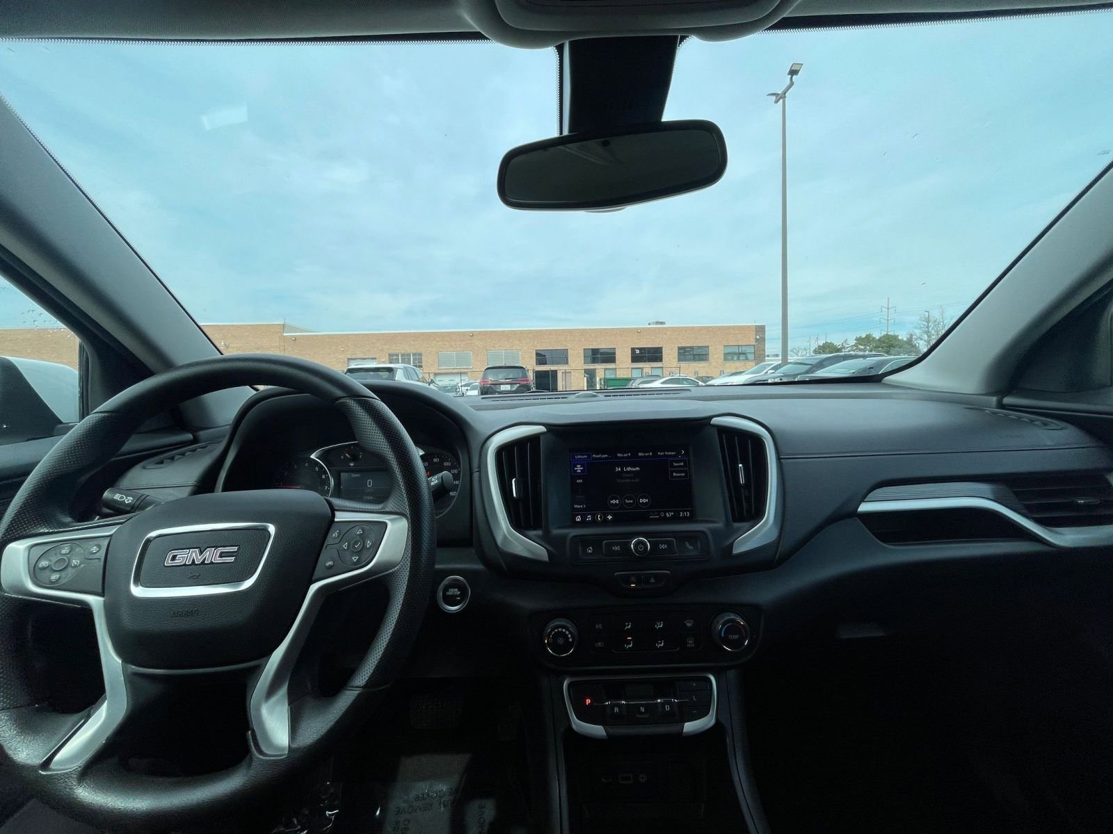 Thumbnail: 2024 GMC Terrain - 31