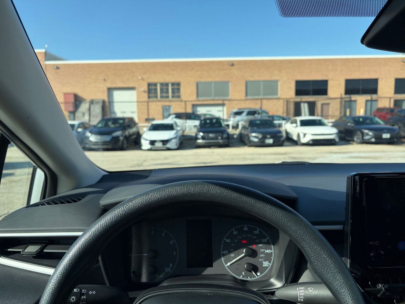 Thumbnail: 2025 Toyota Corolla - 32