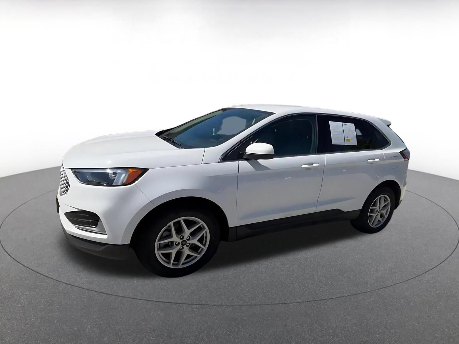Thumbnail: 2023 Ford Edge - 8
