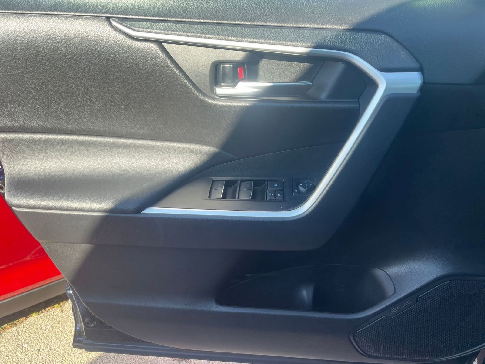 Thumbnail: 2025 Toyota RAV4 - 20