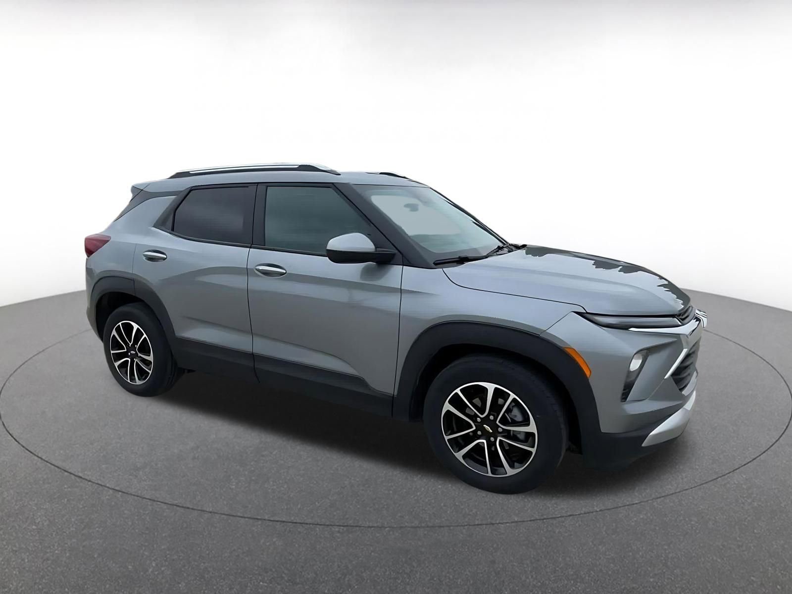 Thumbnail: 2025 Chevrolet TrailBlazer - 2