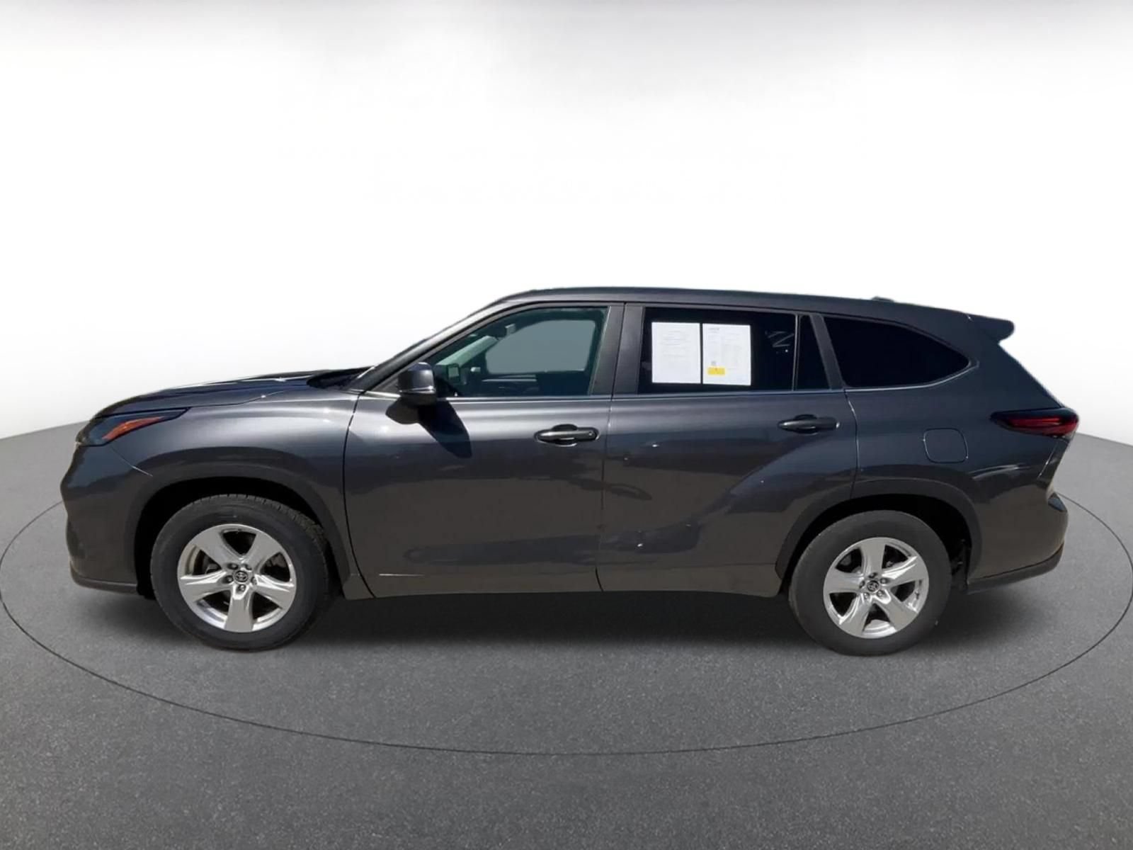 Thumbnail: 2025 Toyota Highlander - 9