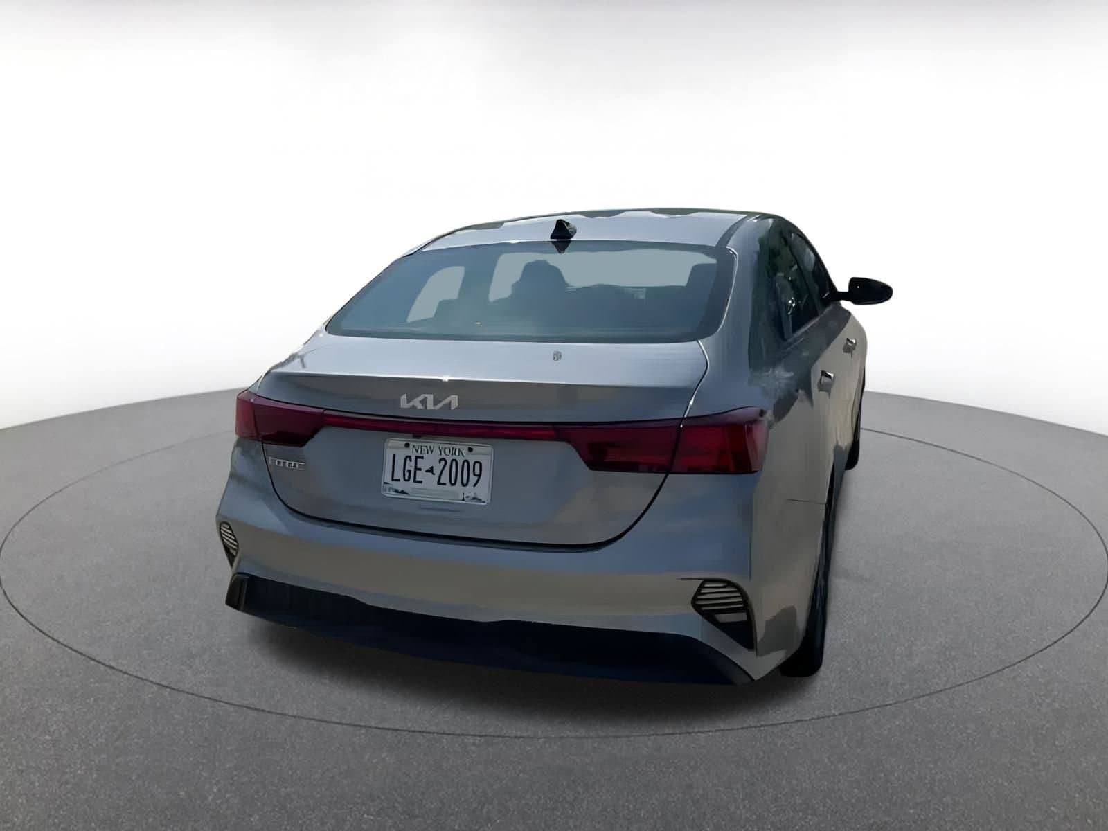 Thumbnail: 2024 Kia Forte - 14