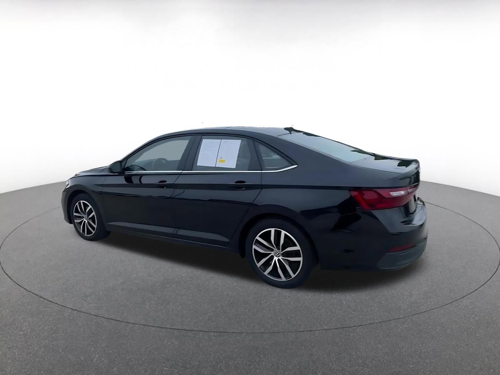 Thumbnail: 2025 Volkswagen Jetta - 10