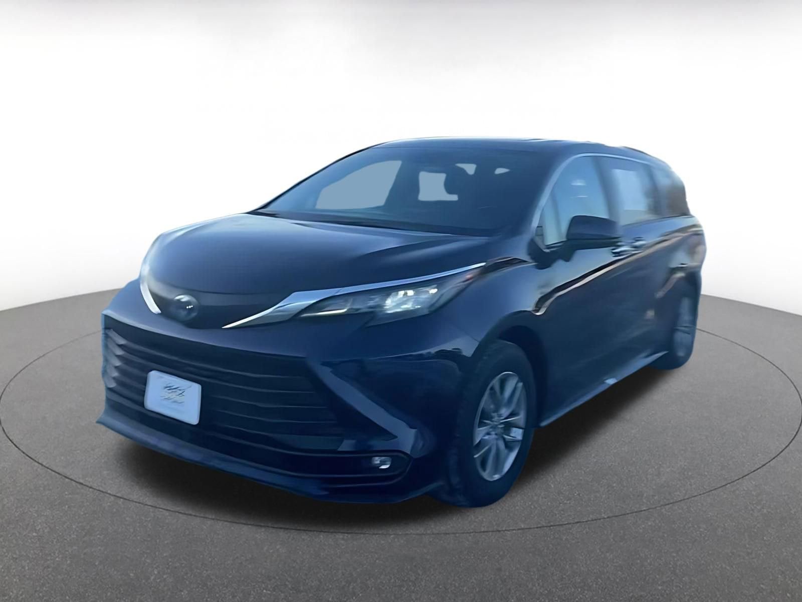 Thumbnail: 2025 Toyota Sienna - 7