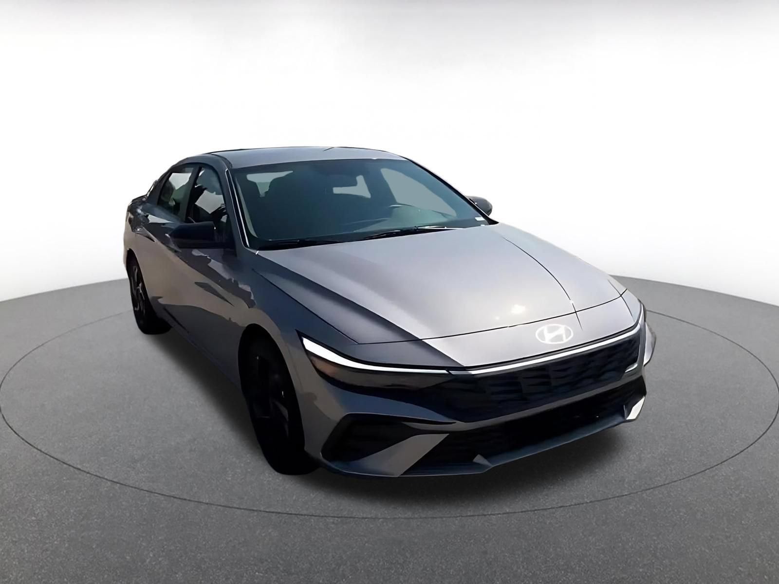 Thumbnail: 2026 Hyundai Elantra - 3