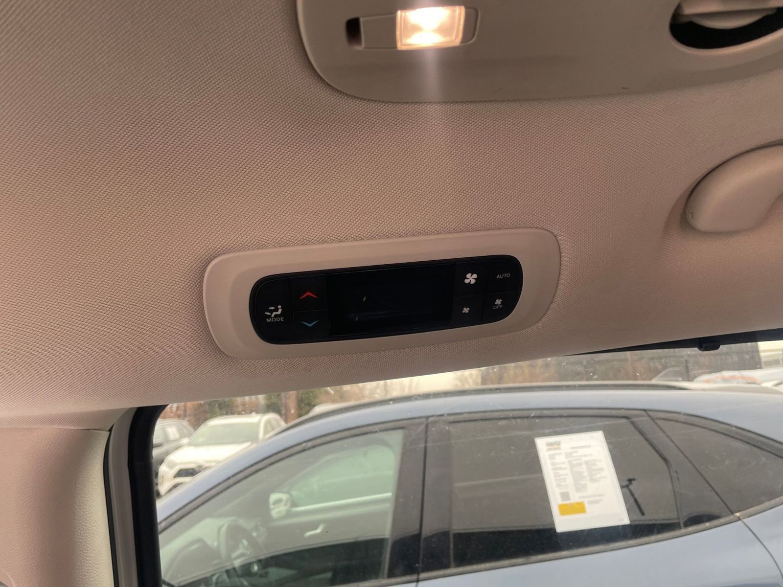 Thumbnail: 2024 Chrysler Pacifica - 23