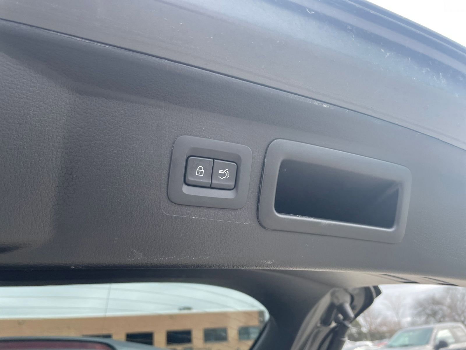 Thumbnail: 2025 Mazda CX-50 - 23