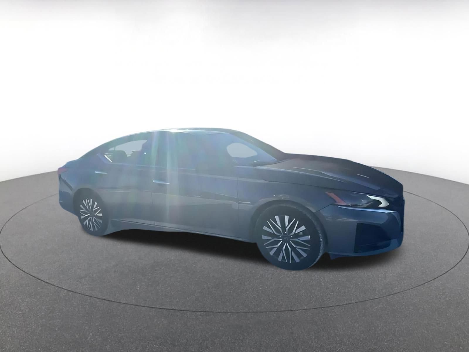 Thumbnail: 2025 Nissan Altima - 4