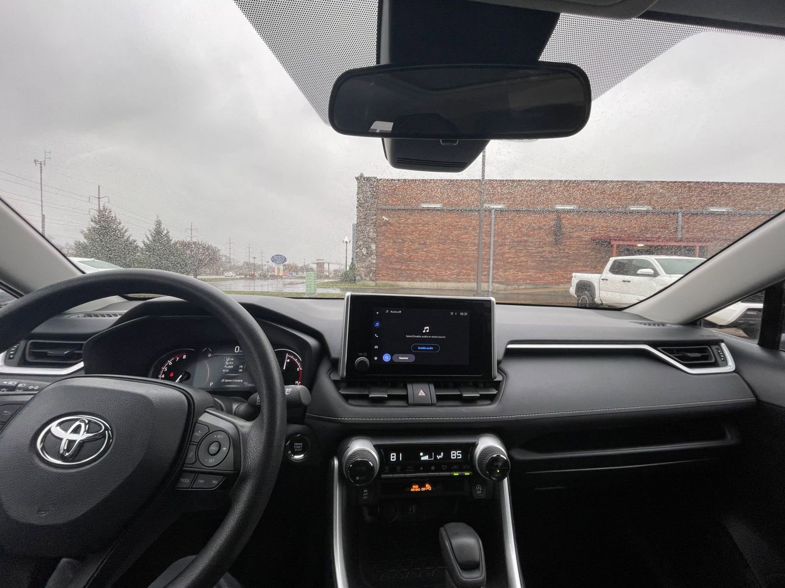 Thumbnail: 2025 Toyota RAV4 - 33