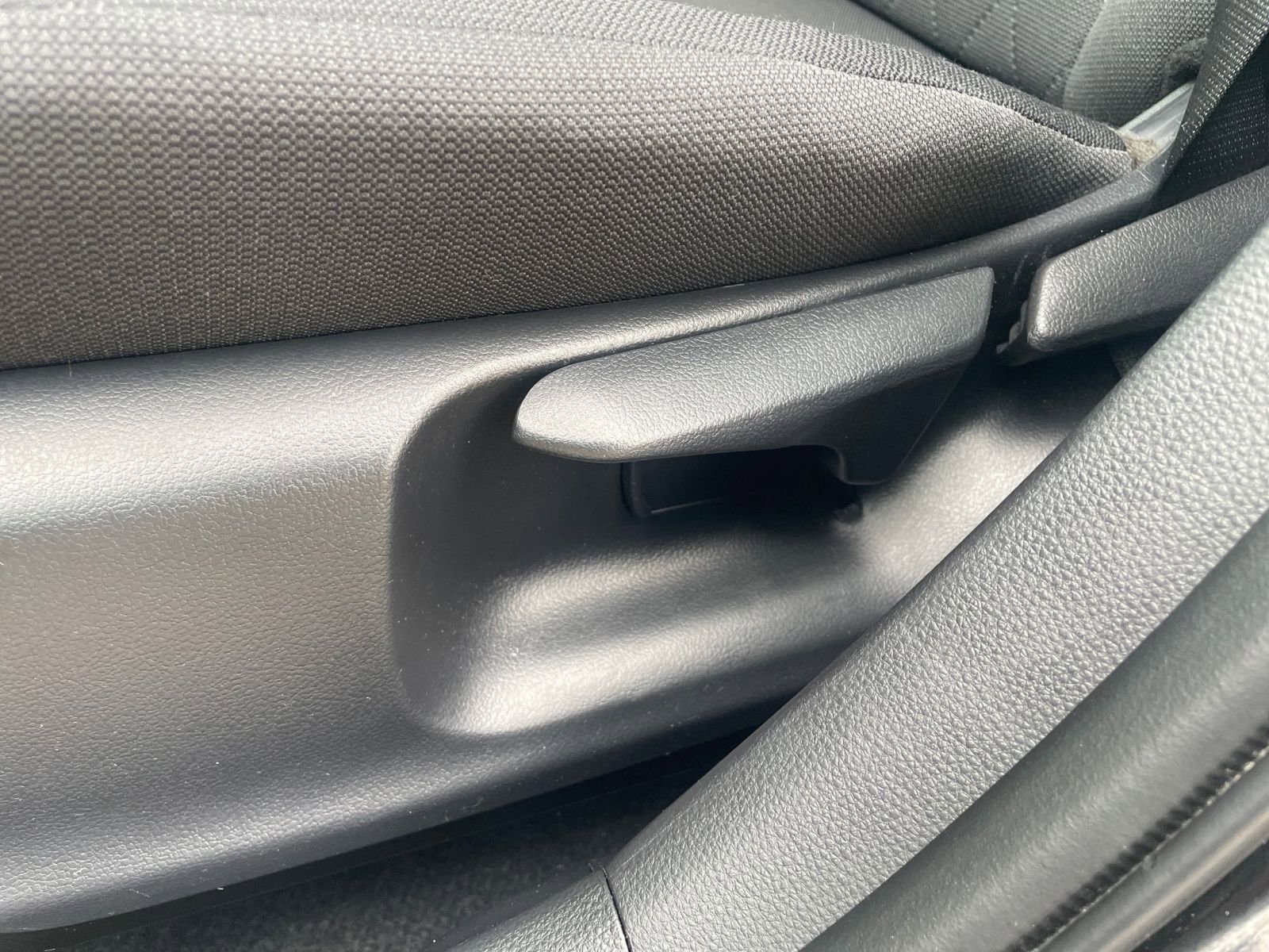 Thumbnail: 2025 Toyota Corolla - 22