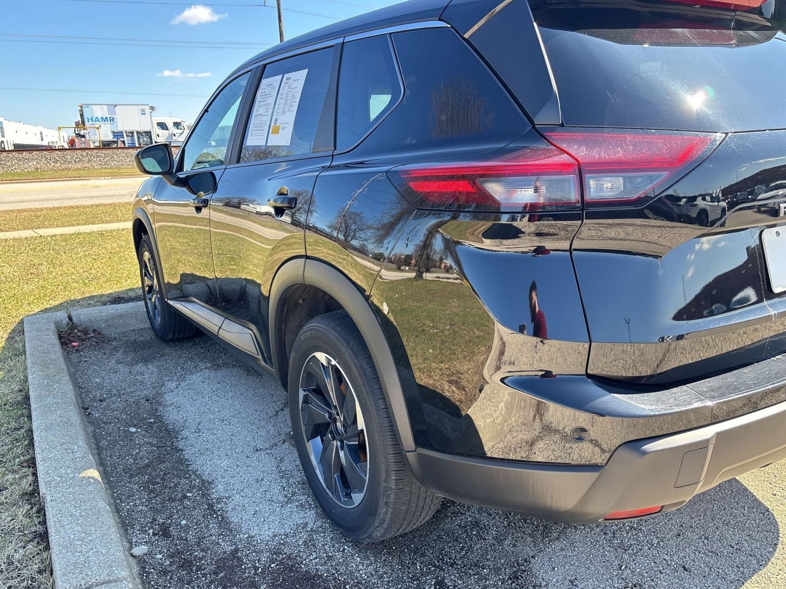 Thumbnail: 2025 Nissan Rogue - 4