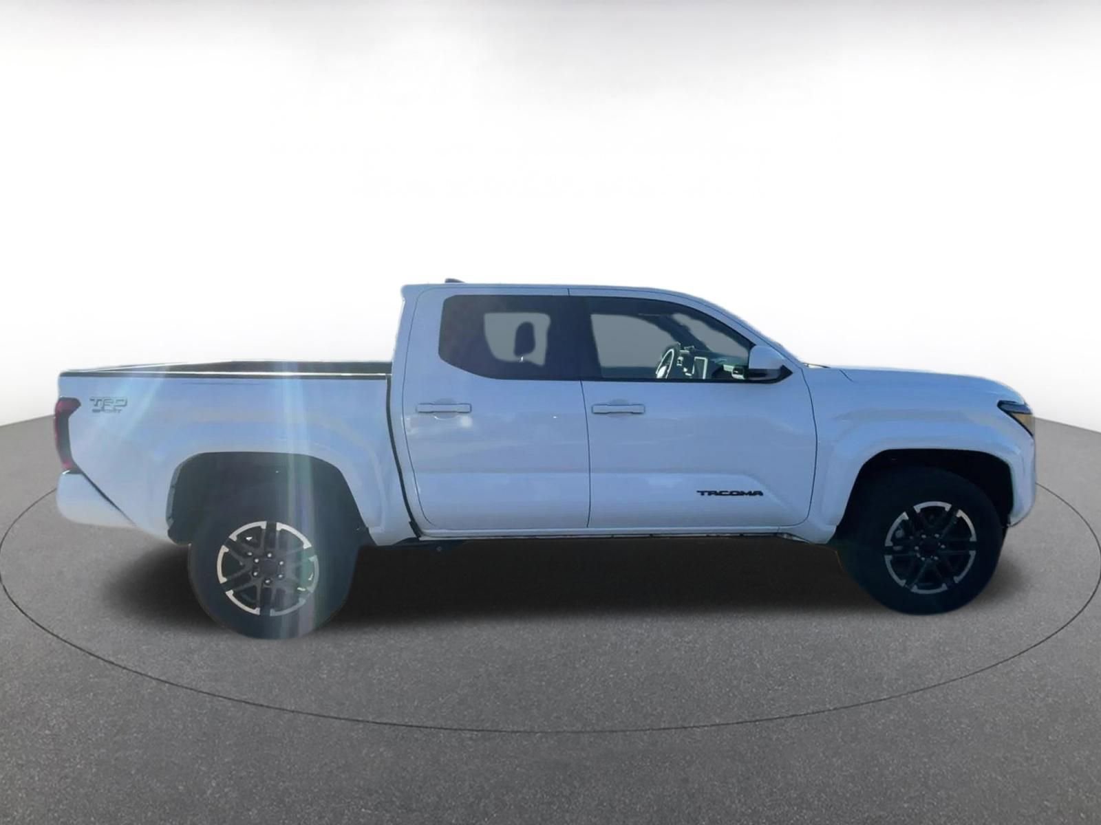 Thumbnail: 2024 Toyota Tacoma - 16