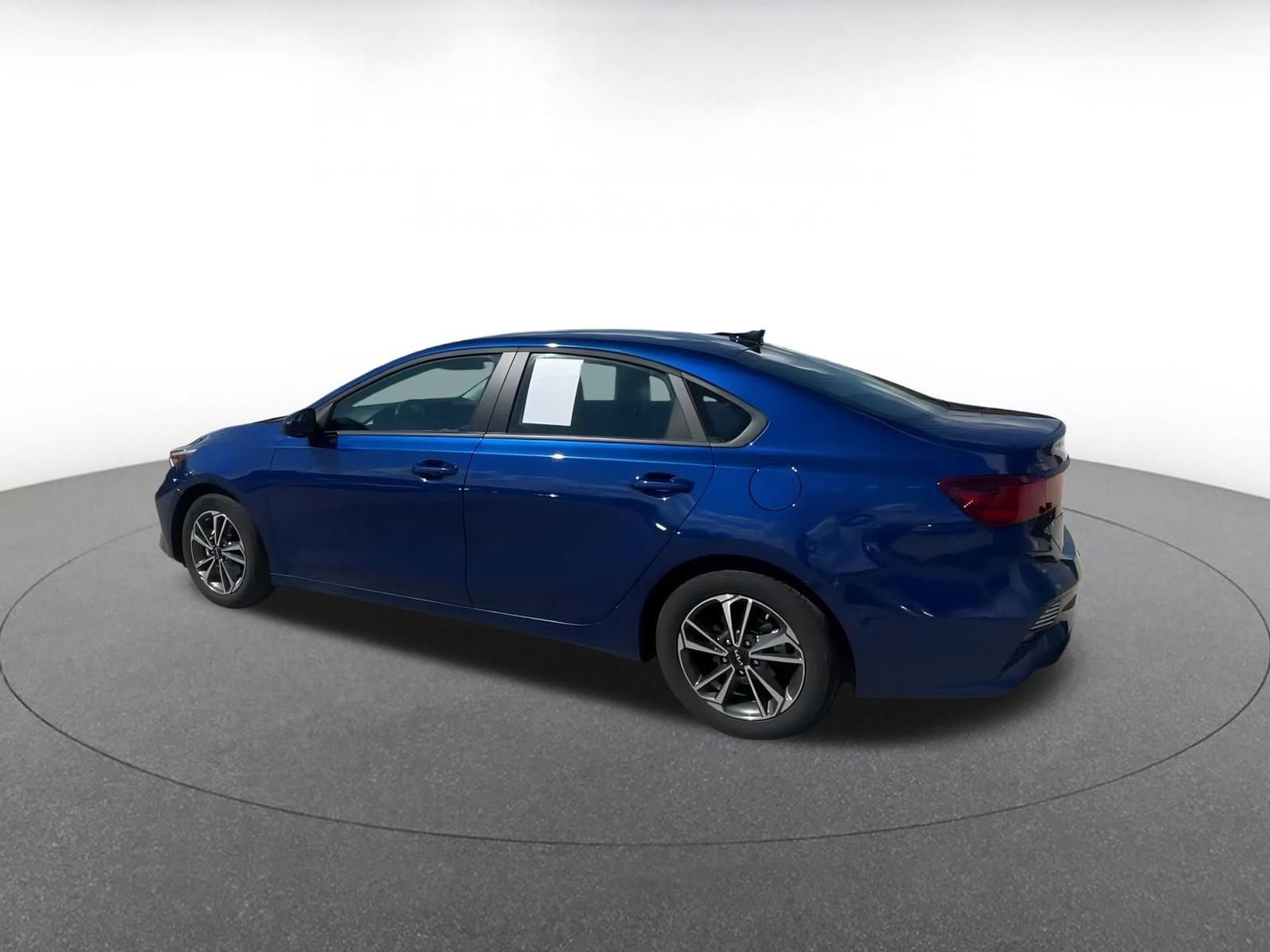 Thumbnail: 2024 Kia Forte - 10