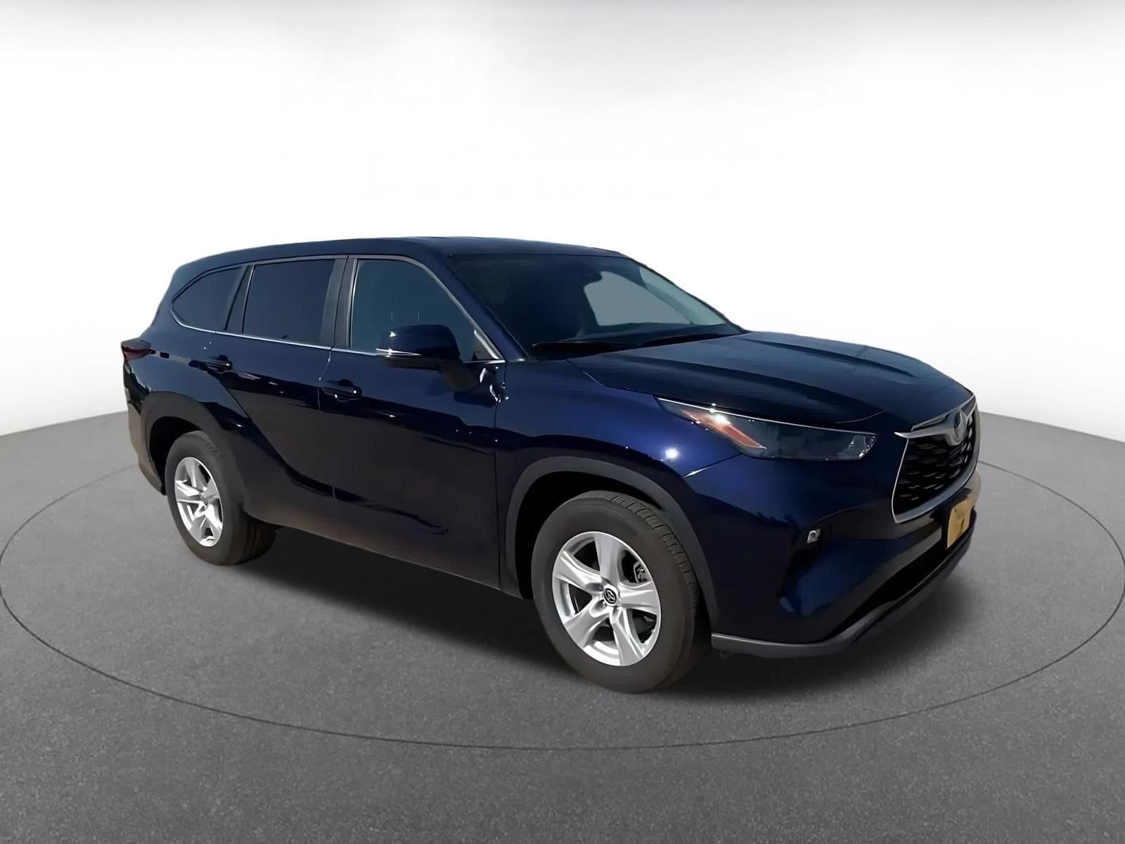 Thumbnail: 2025 Toyota Highlander - 2