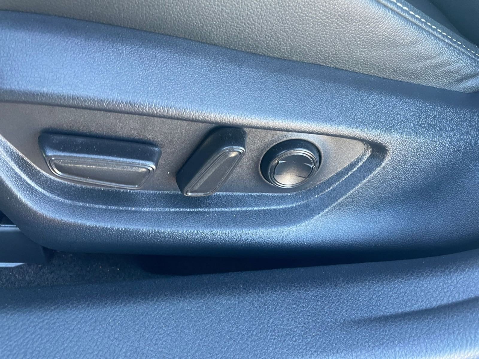 Thumbnail: 2025 Toyota Camry - 22