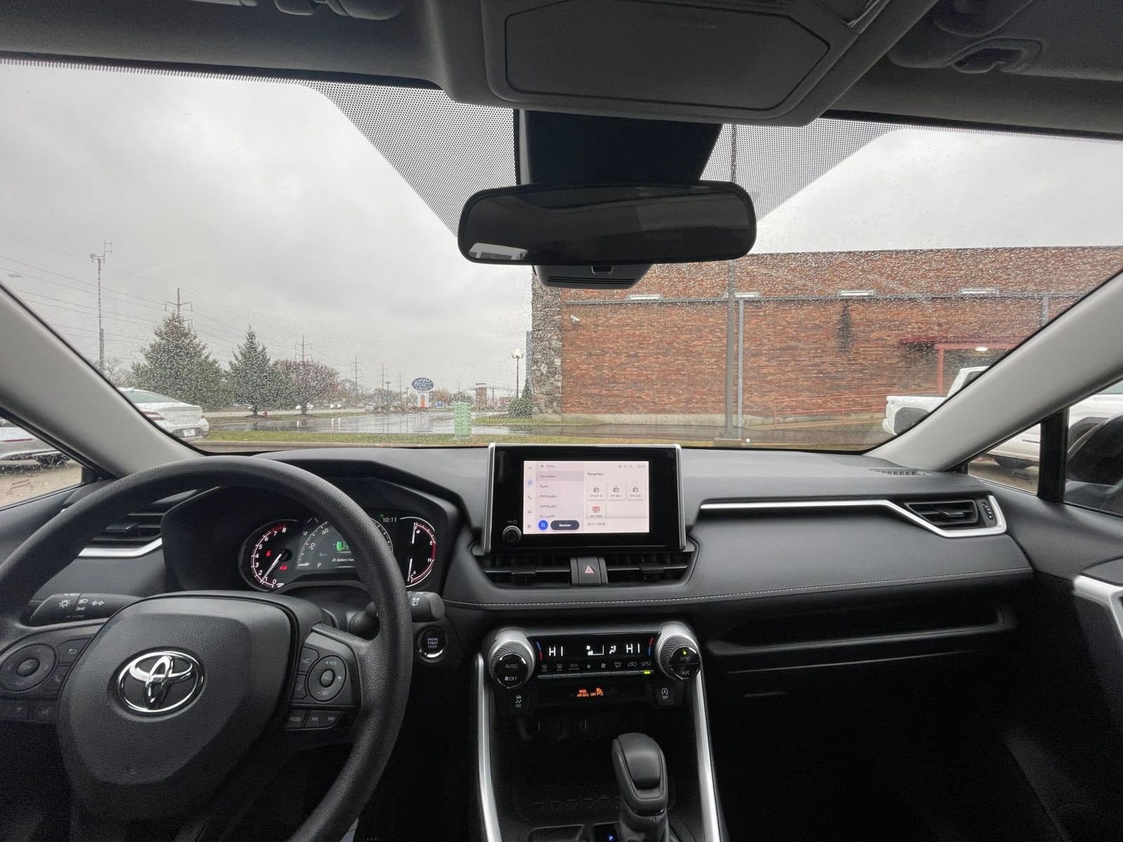 Thumbnail: 2025 Toyota RAV4 - 33