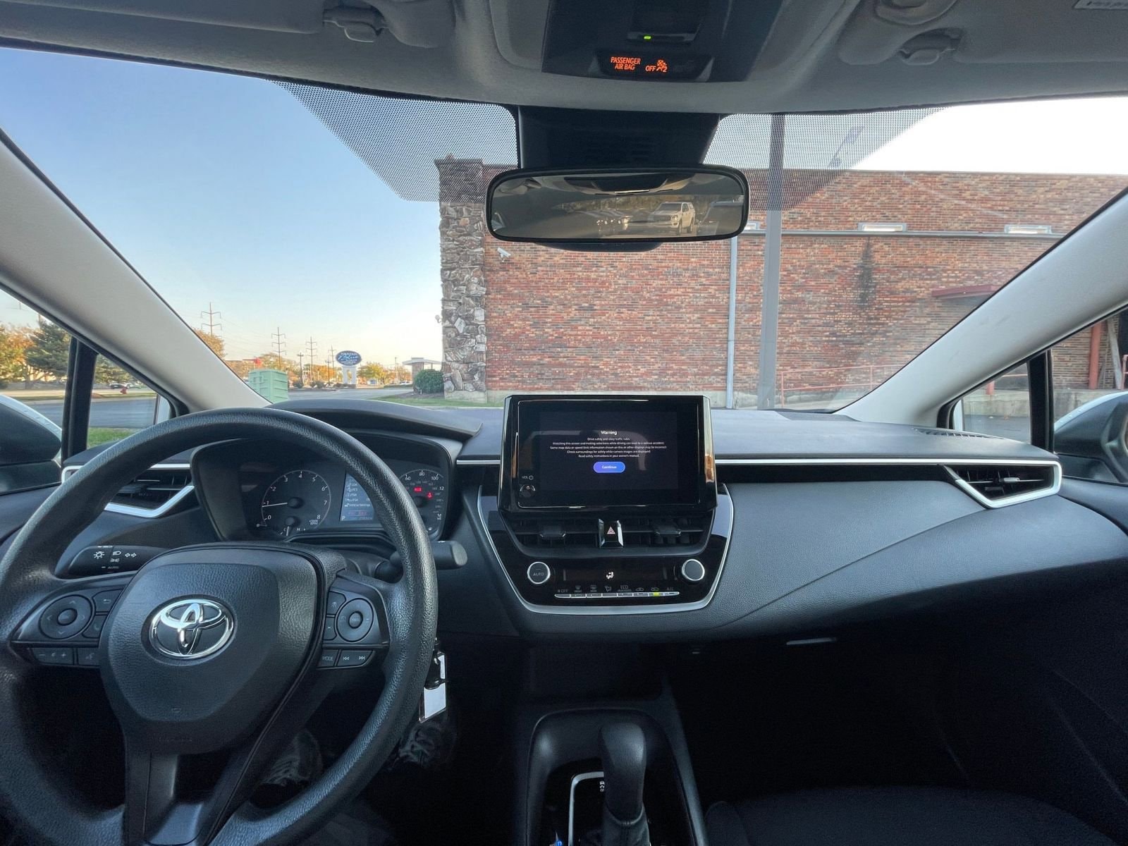 Thumbnail: 2025 Toyota Corolla - 32