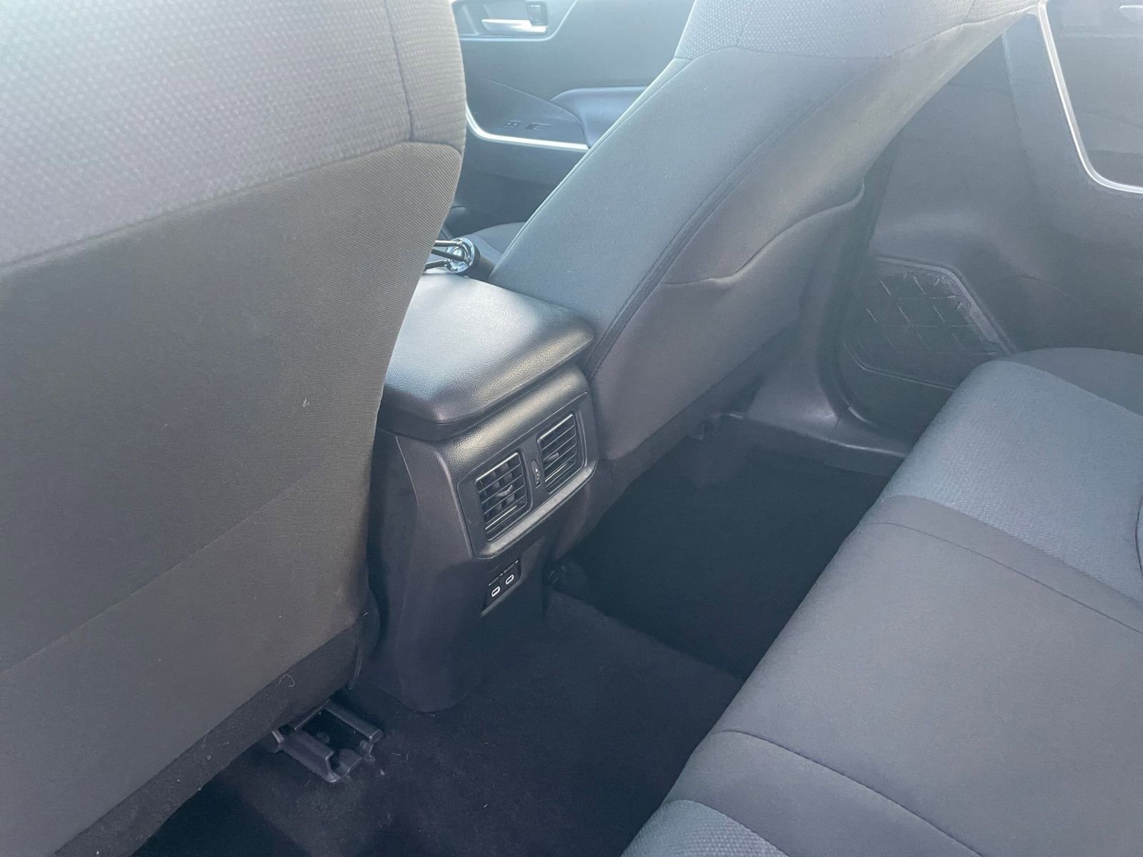 Thumbnail: 2025 Toyota RAV4 - 25