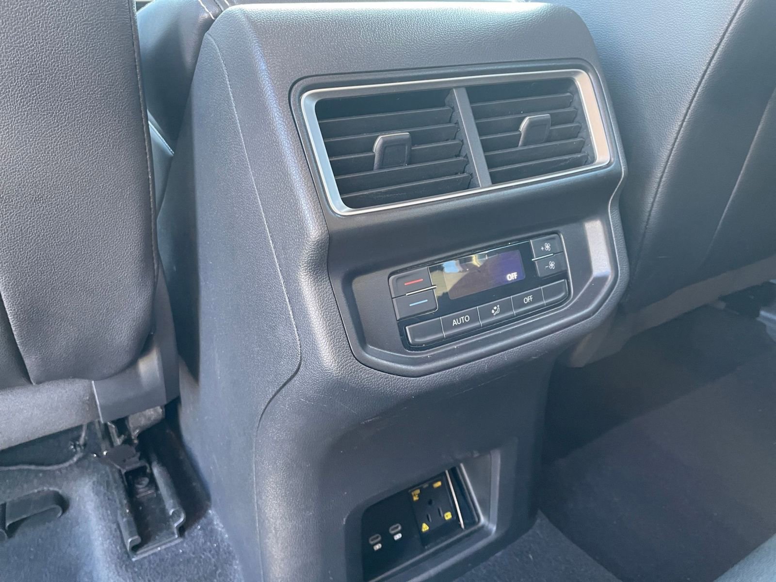 Thumbnail: 2025 Volkswagen Atlas - 24