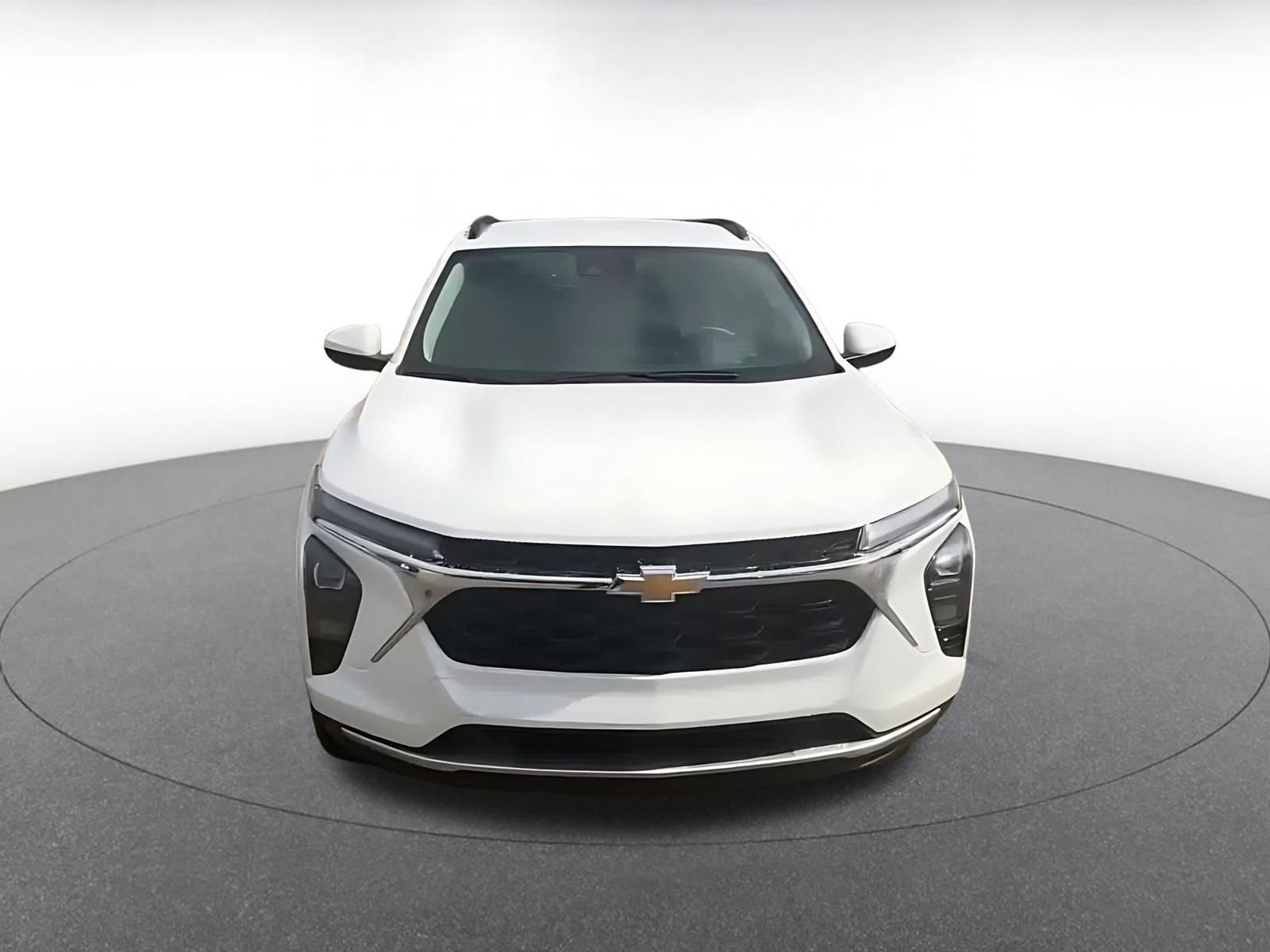 Thumbnail: 2025 Chevrolet Trax - 4