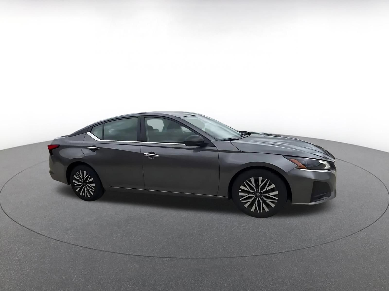 Thumbnail: 2025 Nissan Altima - 2