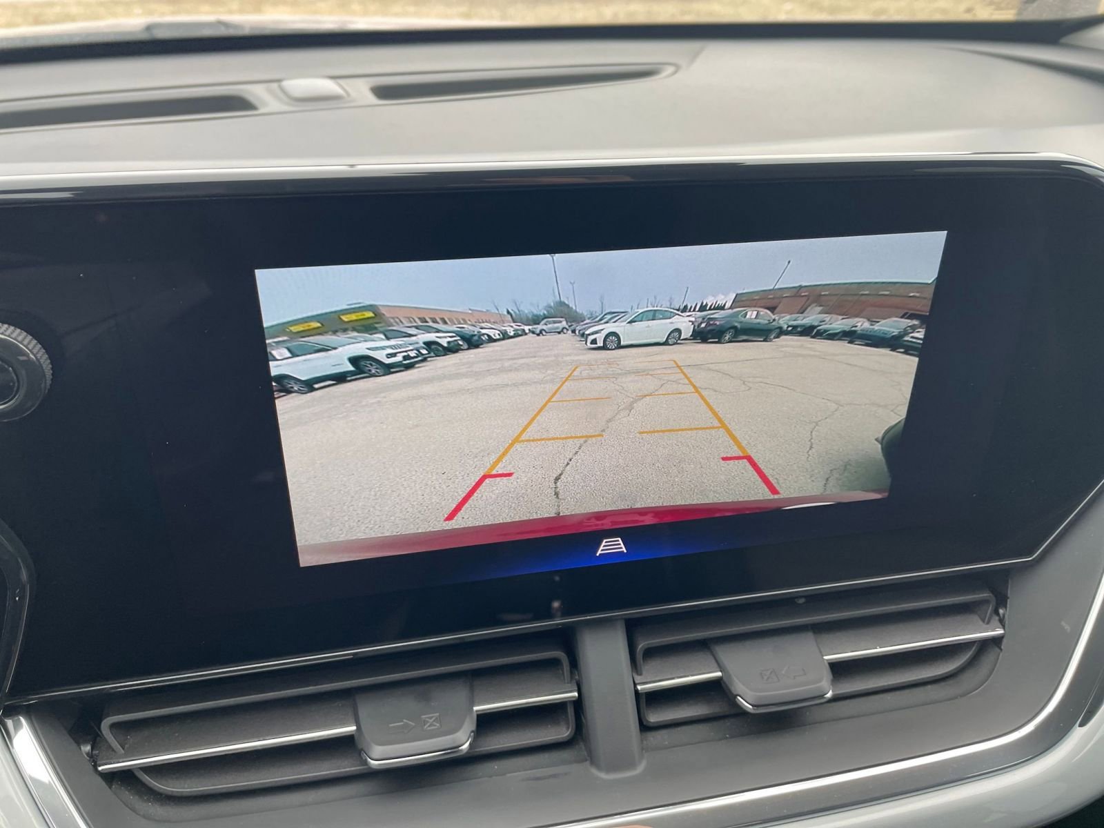 Thumbnail: 2025 Chevrolet Trax - 23