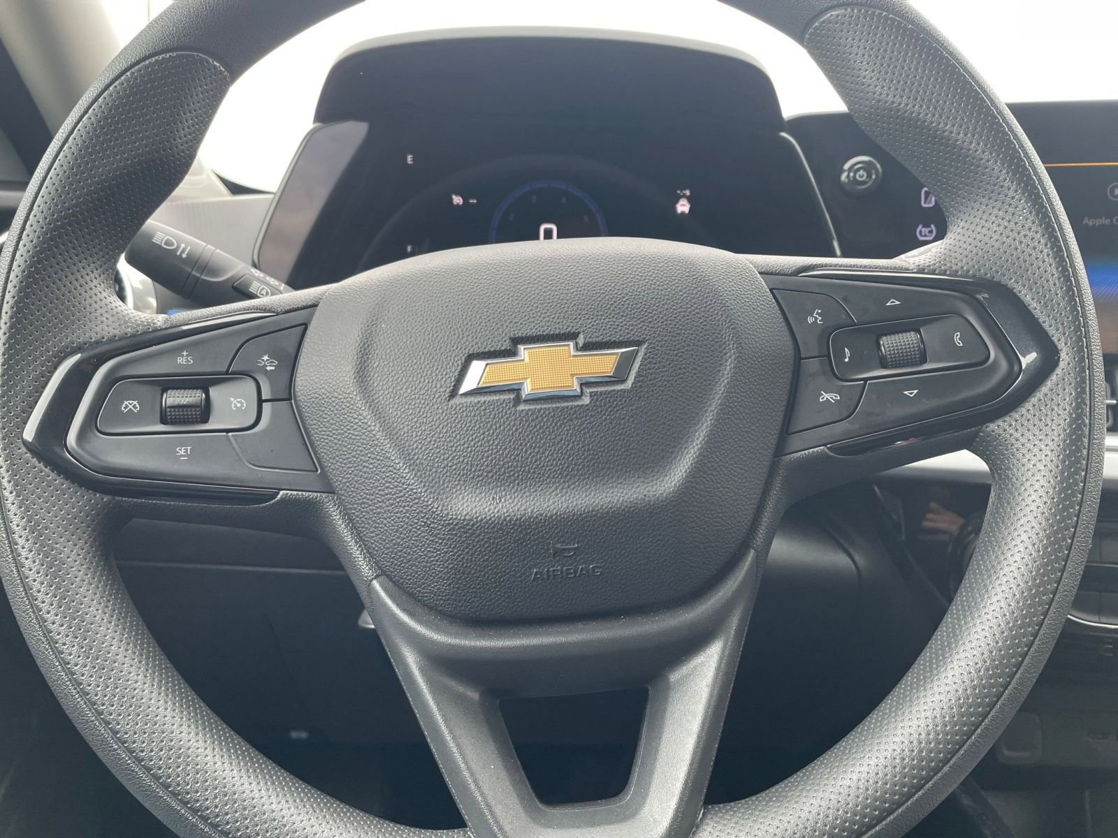 Thumbnail: 2025 Chevrolet Trax - 28