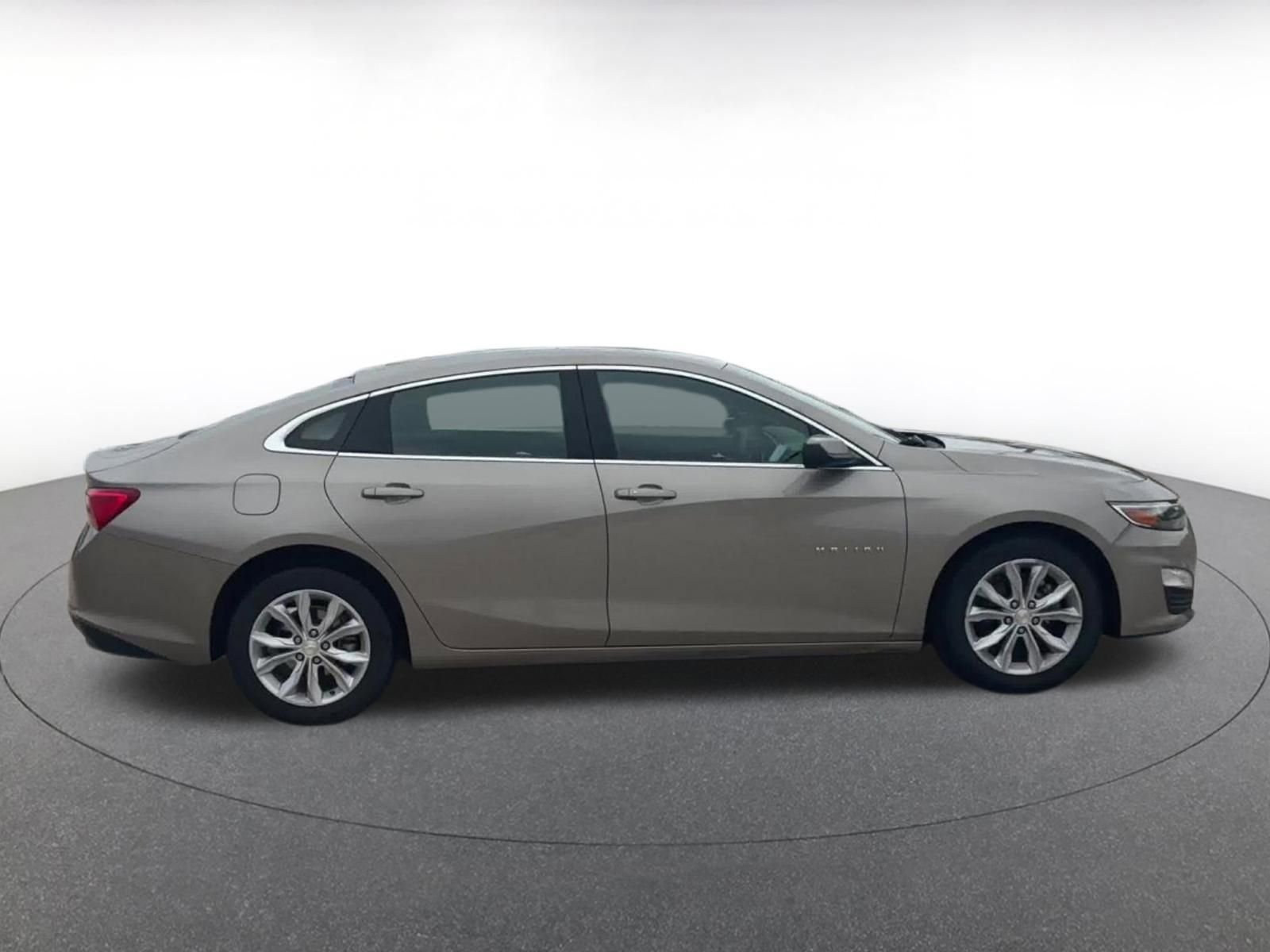 Thumbnail: 2023 Chevrolet Malibu - 16