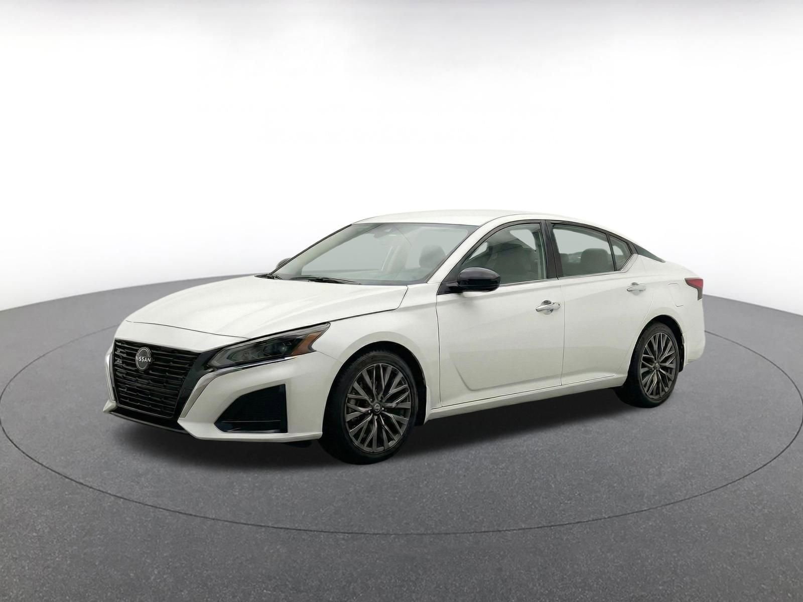 Thumbnail: 2025 Nissan Altima - 3