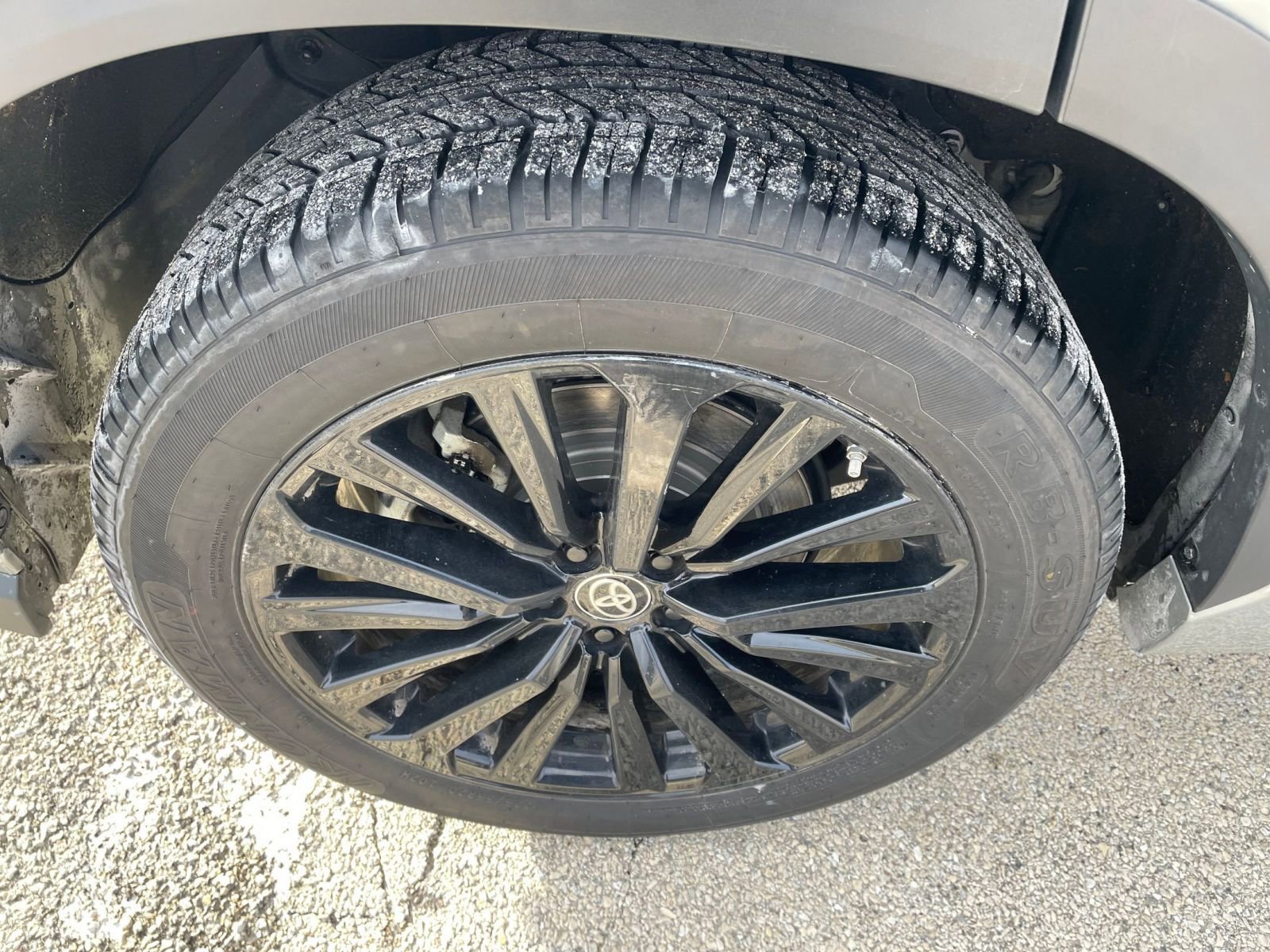 Thumbnail: 2024 Toyota Highlander - 31