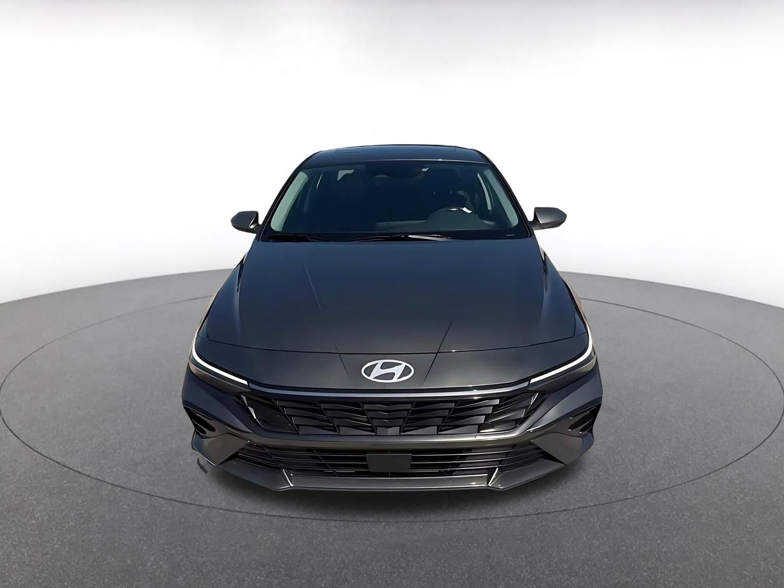 Thumbnail: 2025 Hyundai Elantra - 4