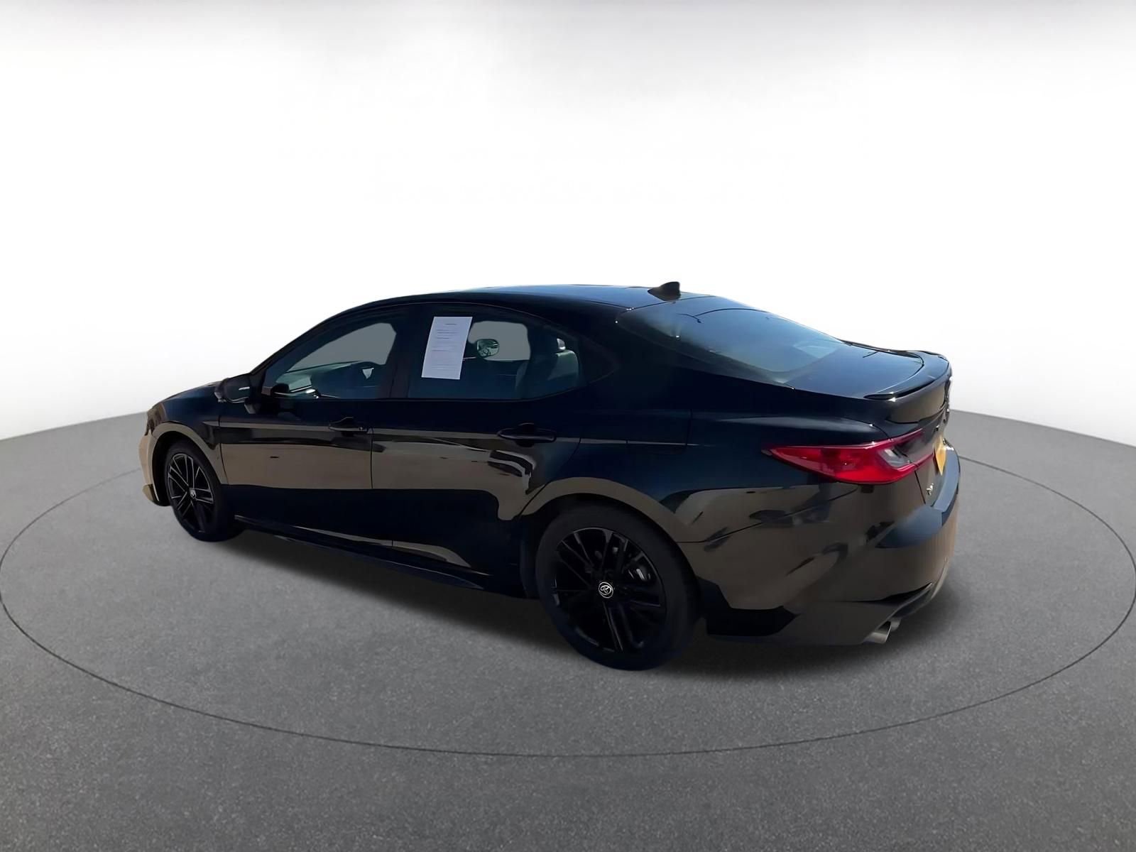 Thumbnail: 2025 Toyota Camry - 10