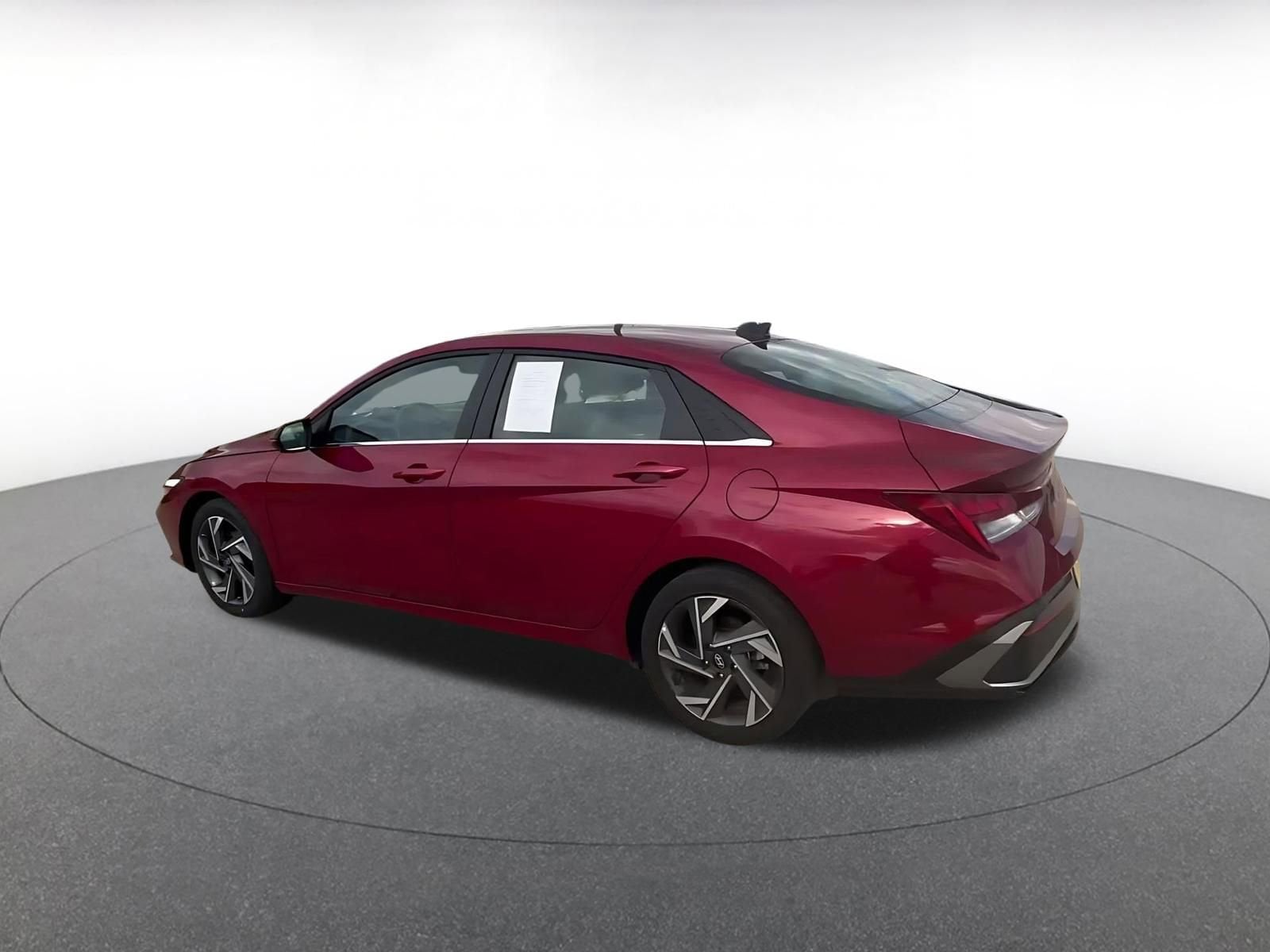 Thumbnail: 2025 Hyundai Elantra - 10