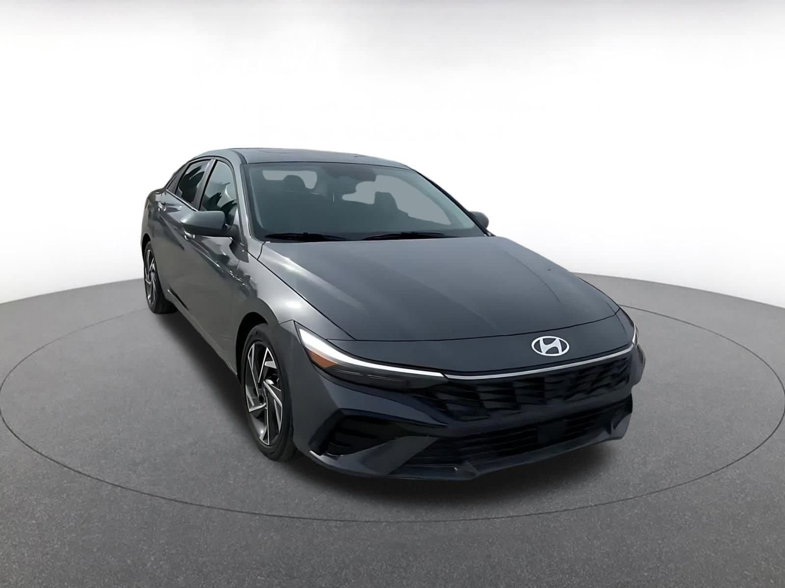 Thumbnail: 2025 Hyundai Elantra - 3