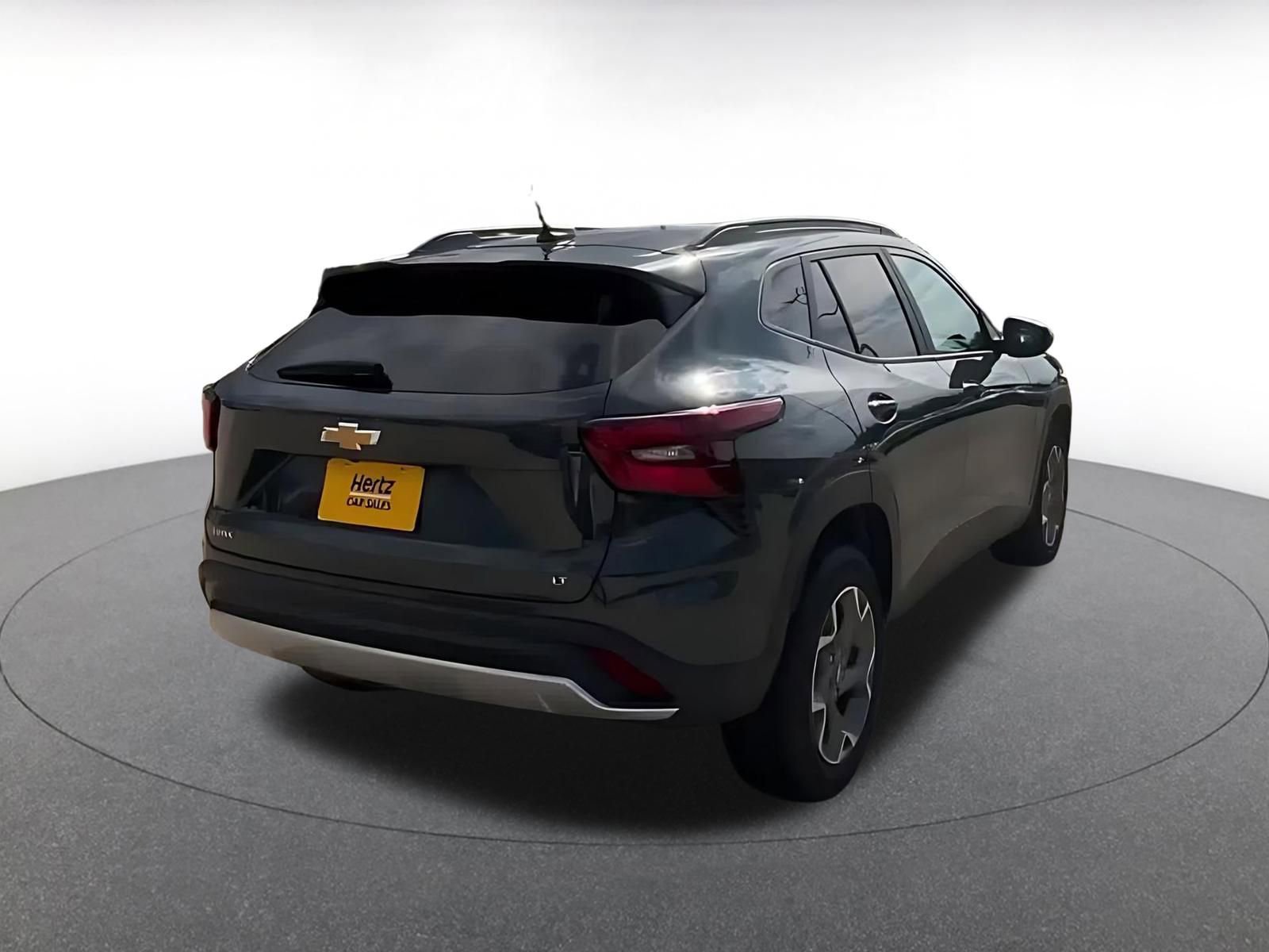 Thumbnail: 2025 Chevrolet Trax - 14