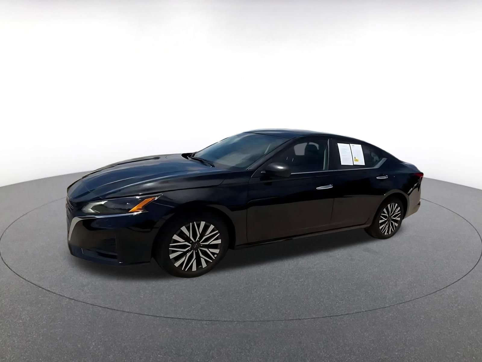 Thumbnail: 2025 Nissan Altima - 8