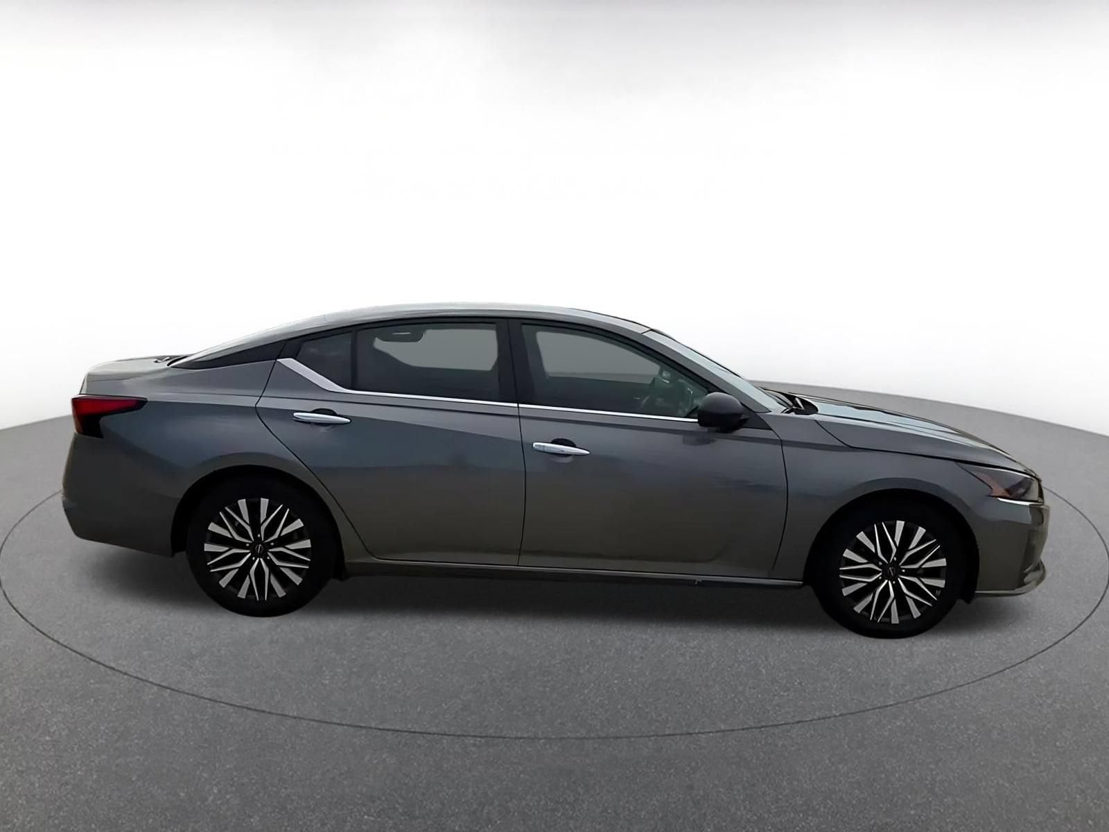 Thumbnail: 2025 Nissan Altima - 15