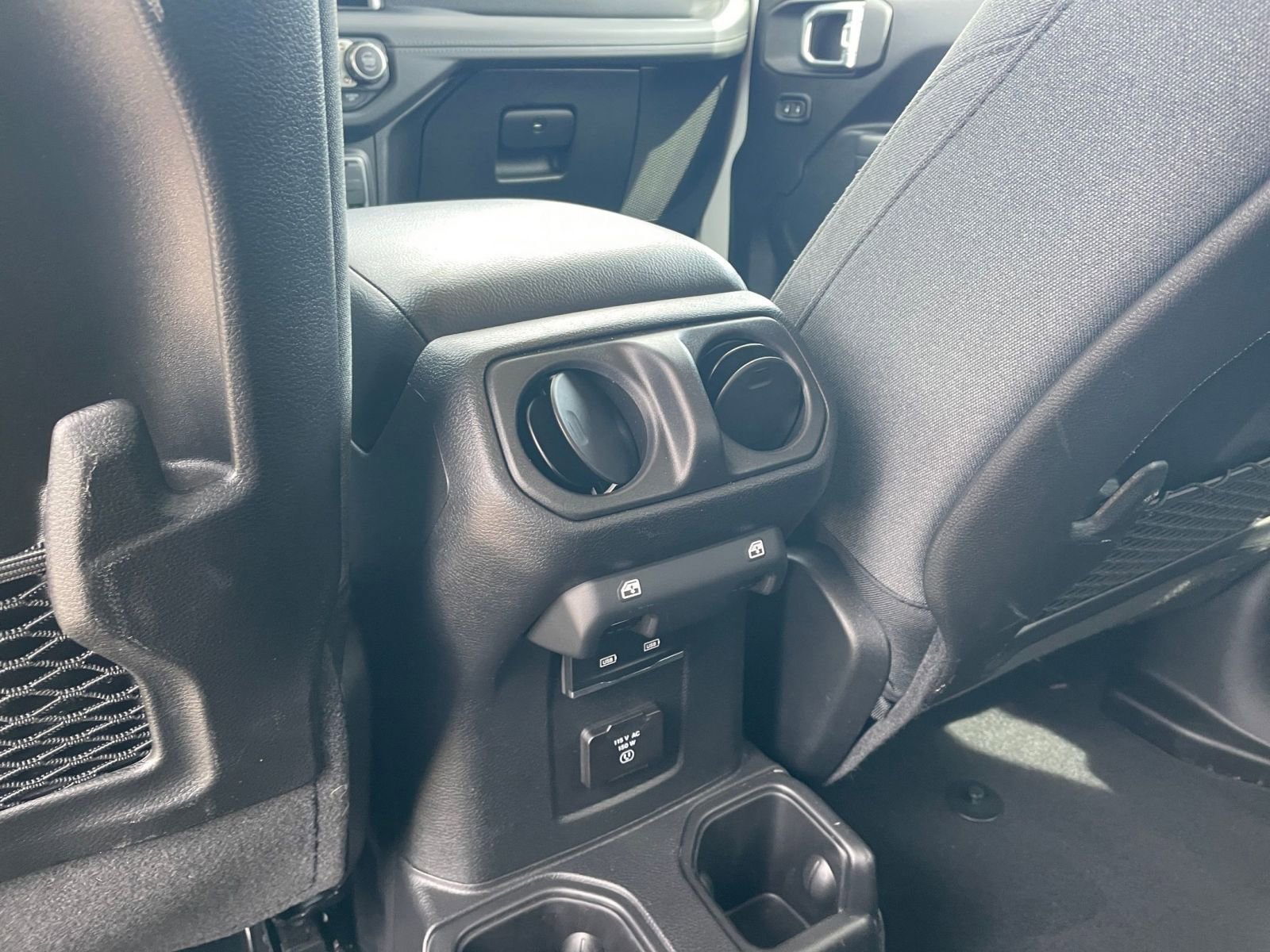 Thumbnail: 2025 Jeep Wrangler - 22