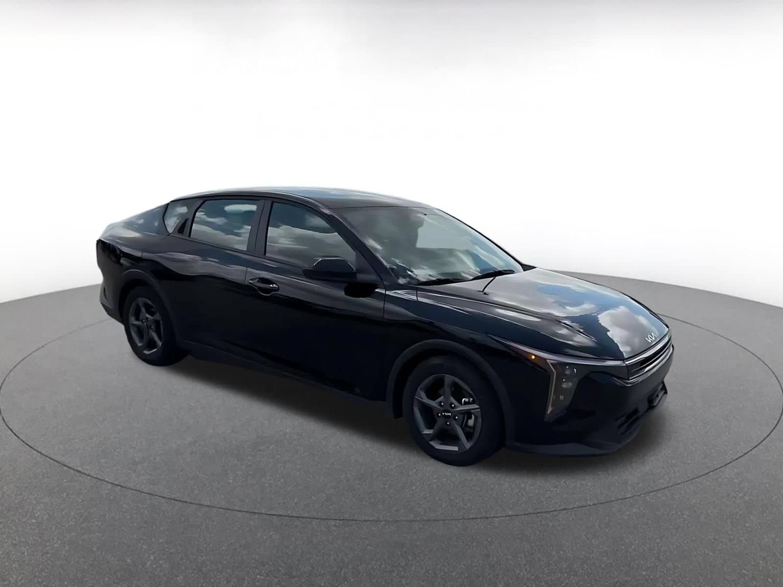 Thumbnail: 2025 Kia K4 - 2