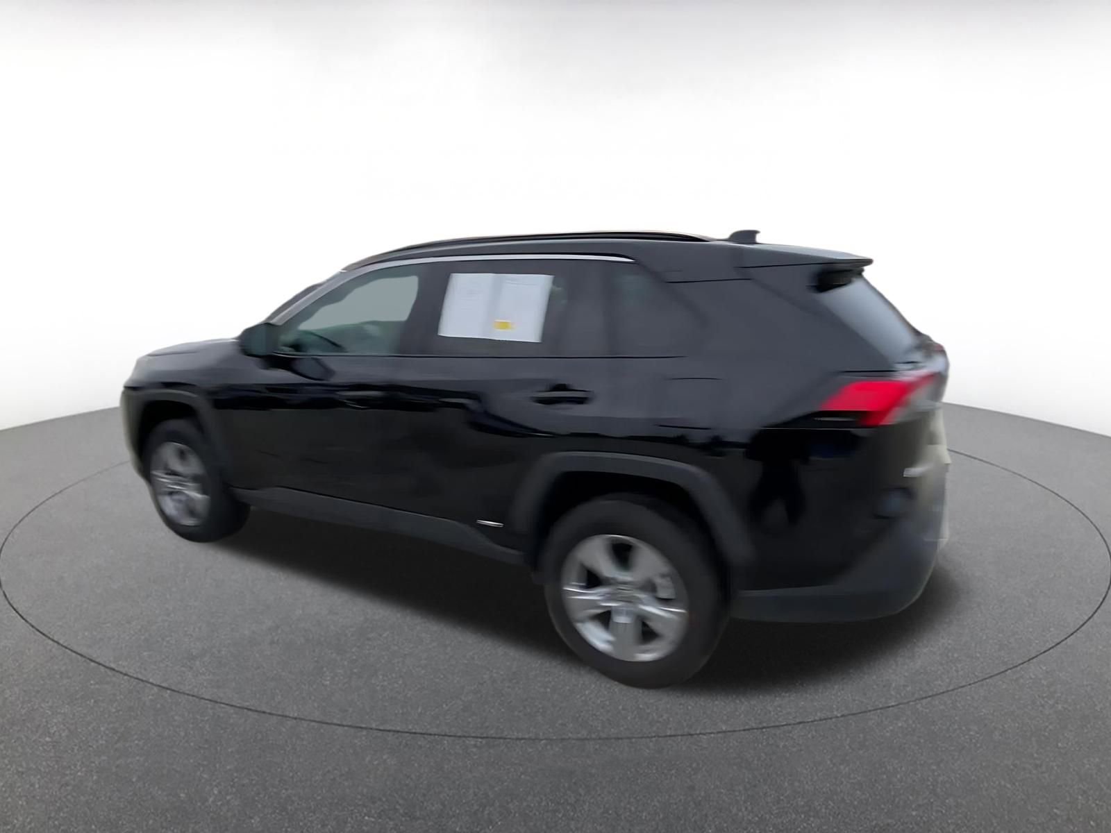 Thumbnail: 2025 Toyota RAV4 - 10