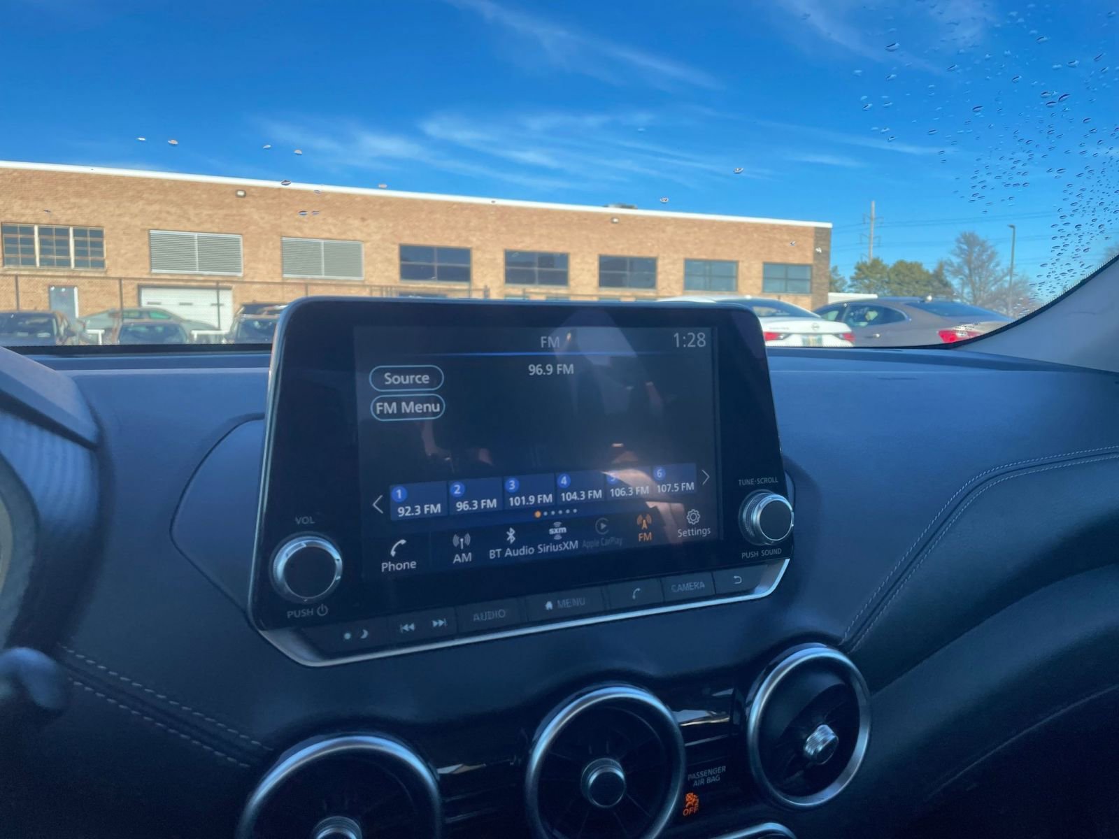 Thumbnail: 2023 Nissan Sentra - 21