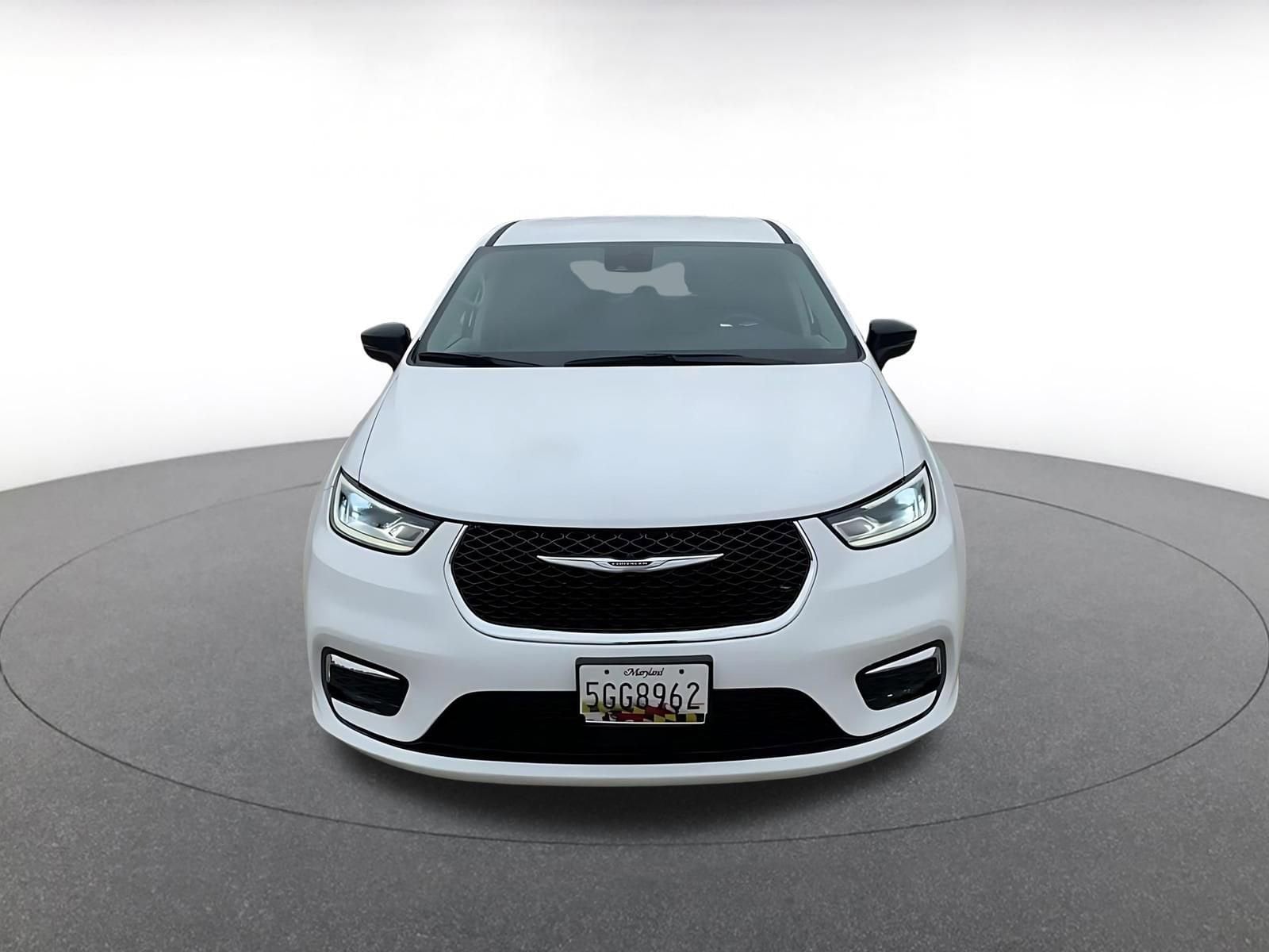 Thumbnail: 2024 Chrysler Pacifica - 4