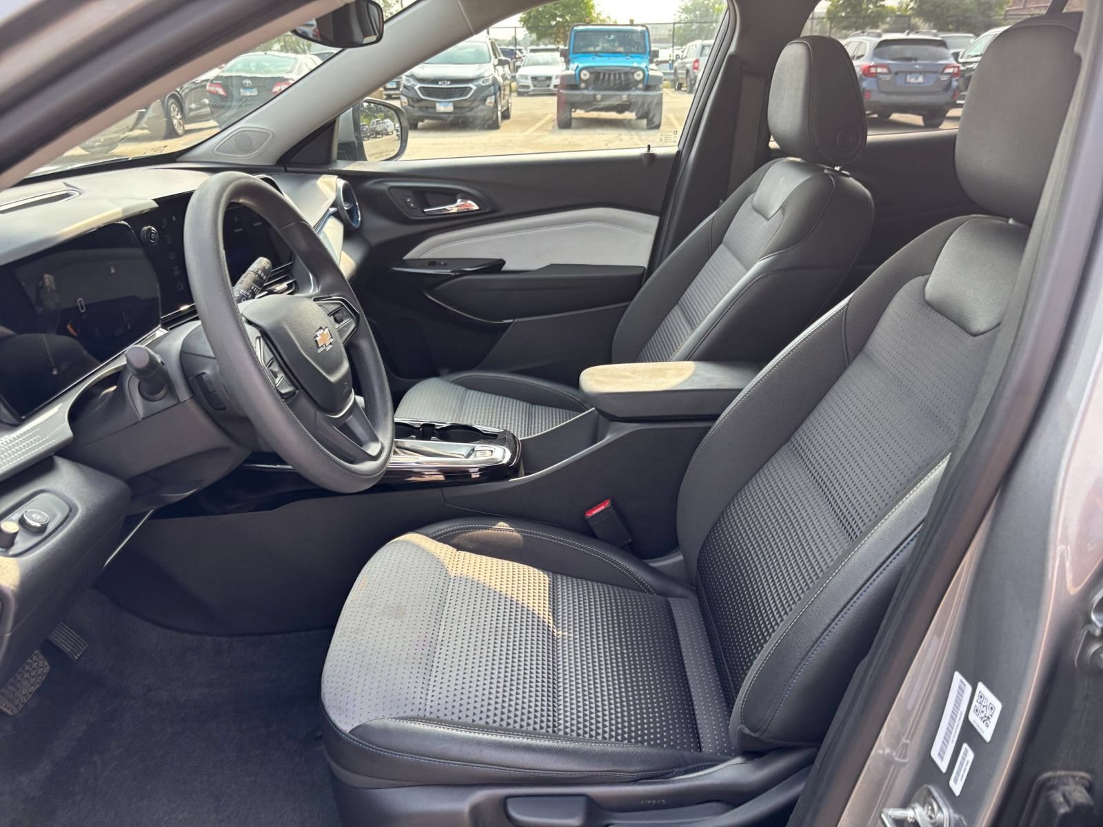 Thumbnail: 2025 Chevrolet Trax - 21